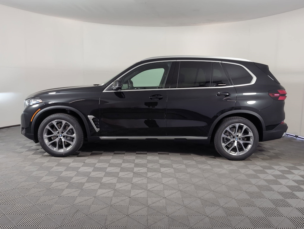 New 2026 BMW X5 sDrive40i SUV