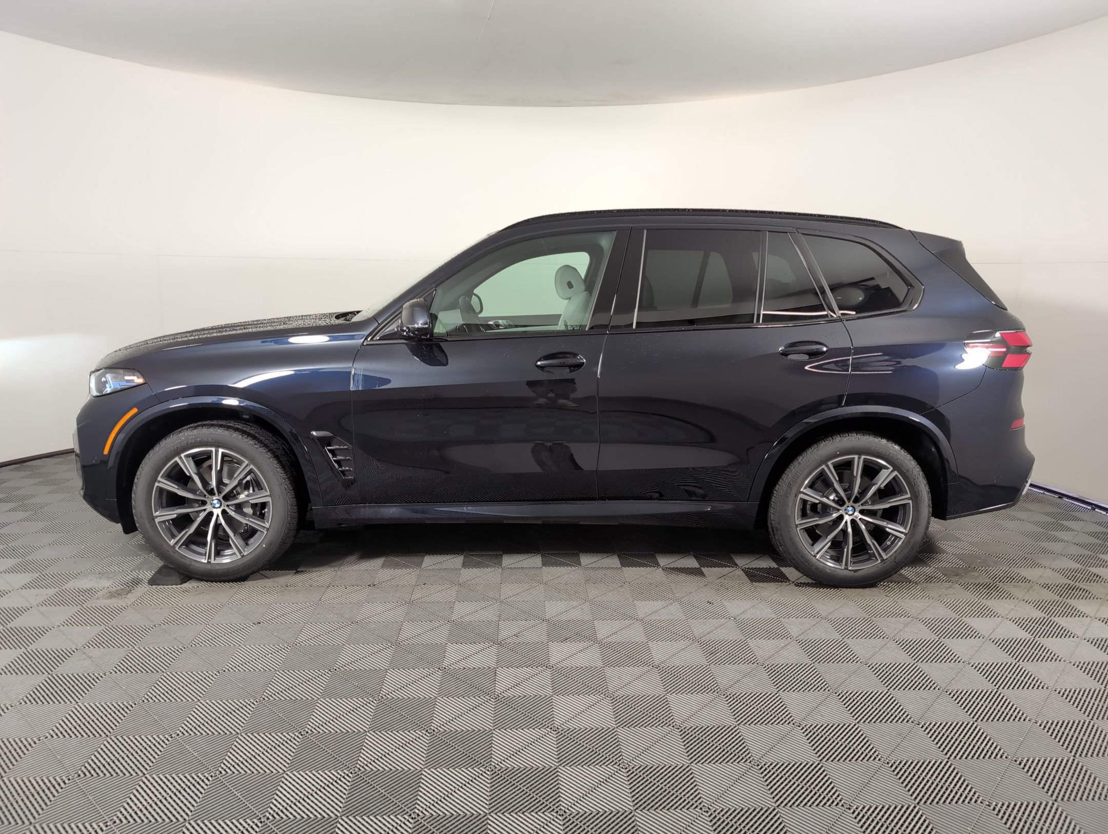 2026 Bmw X5 sDrive40i photo 2