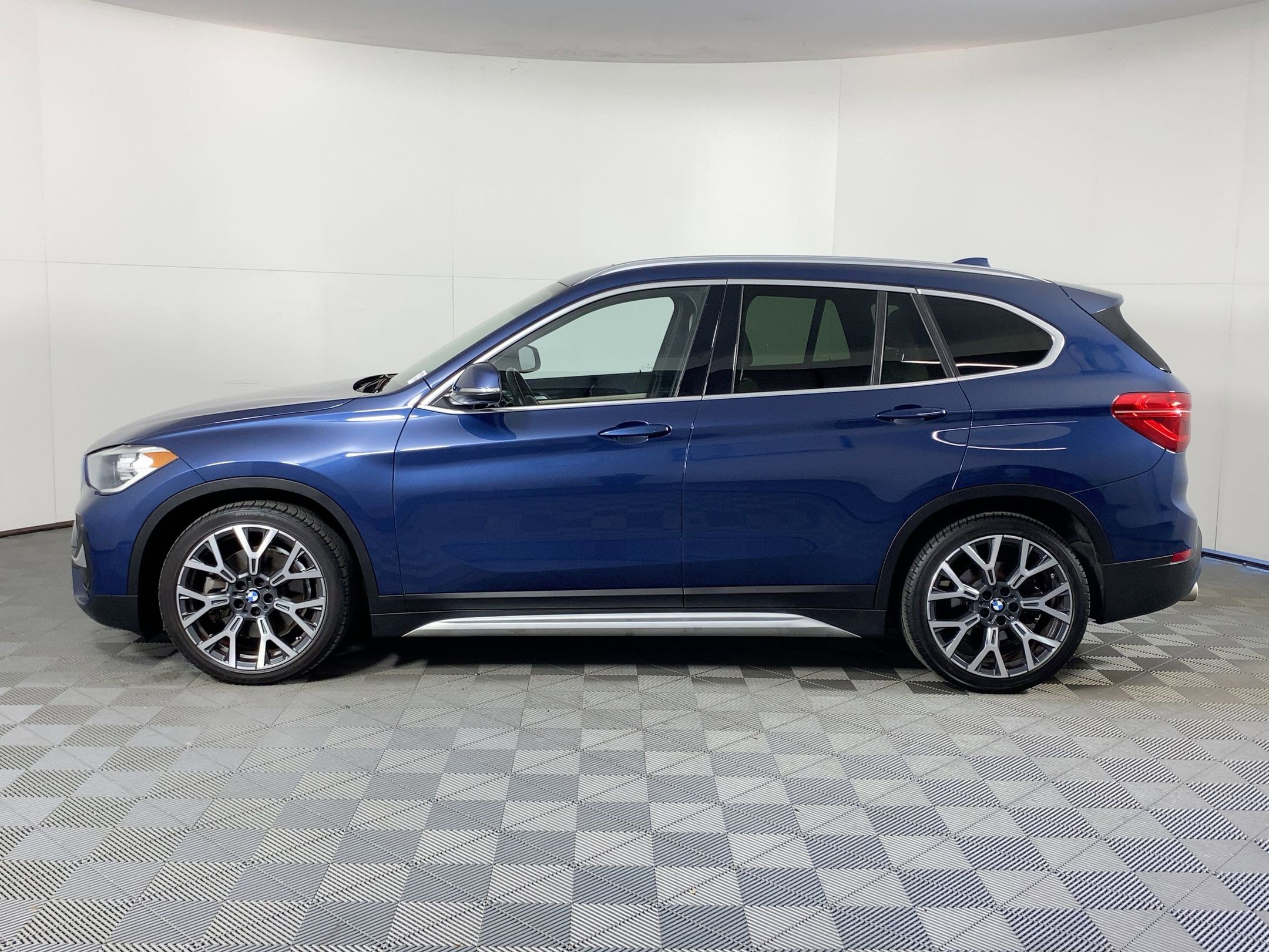 2021 Bmw X1 sDrive28i photo 2