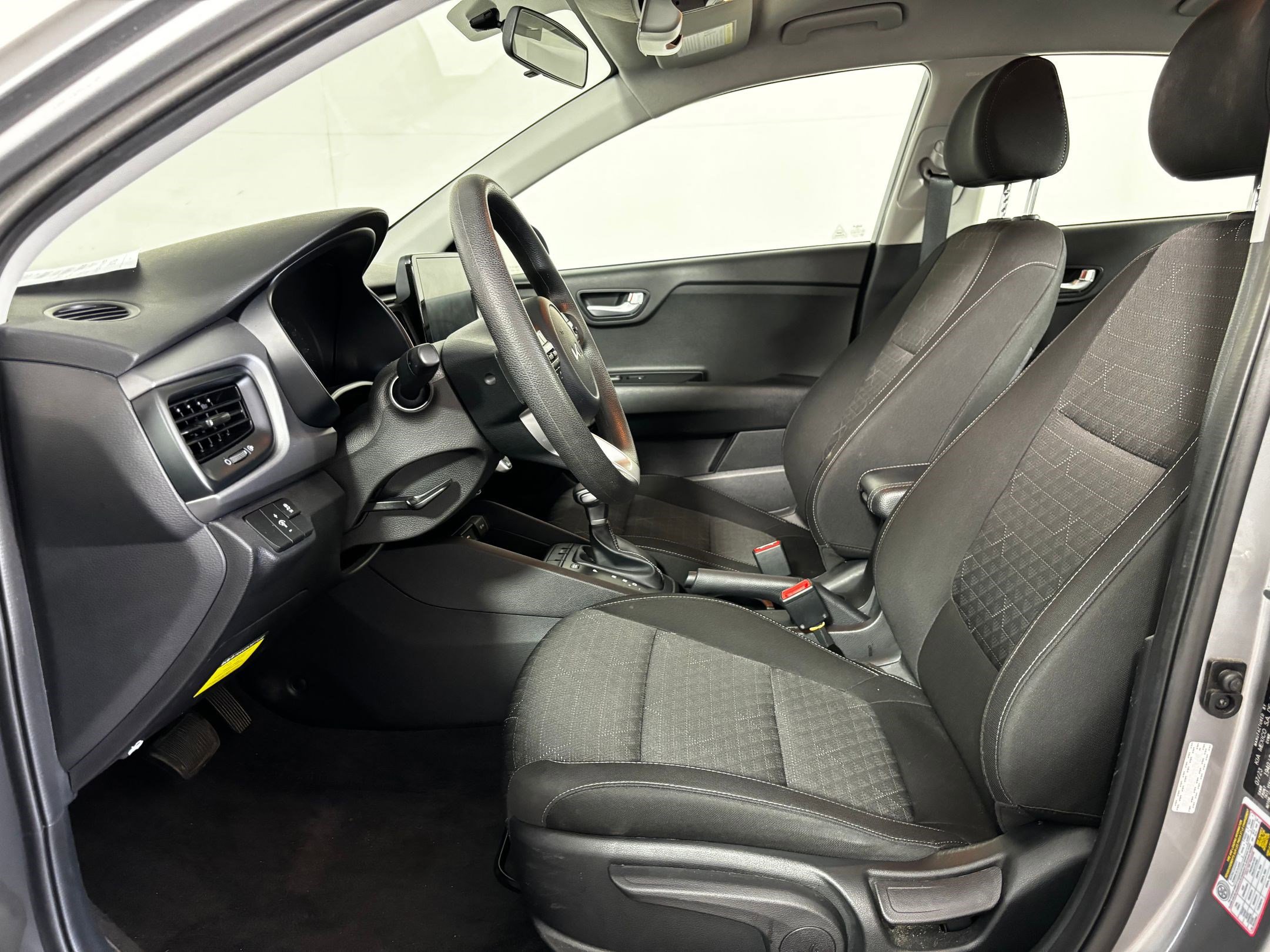 2023 Kia Rio S photo 4