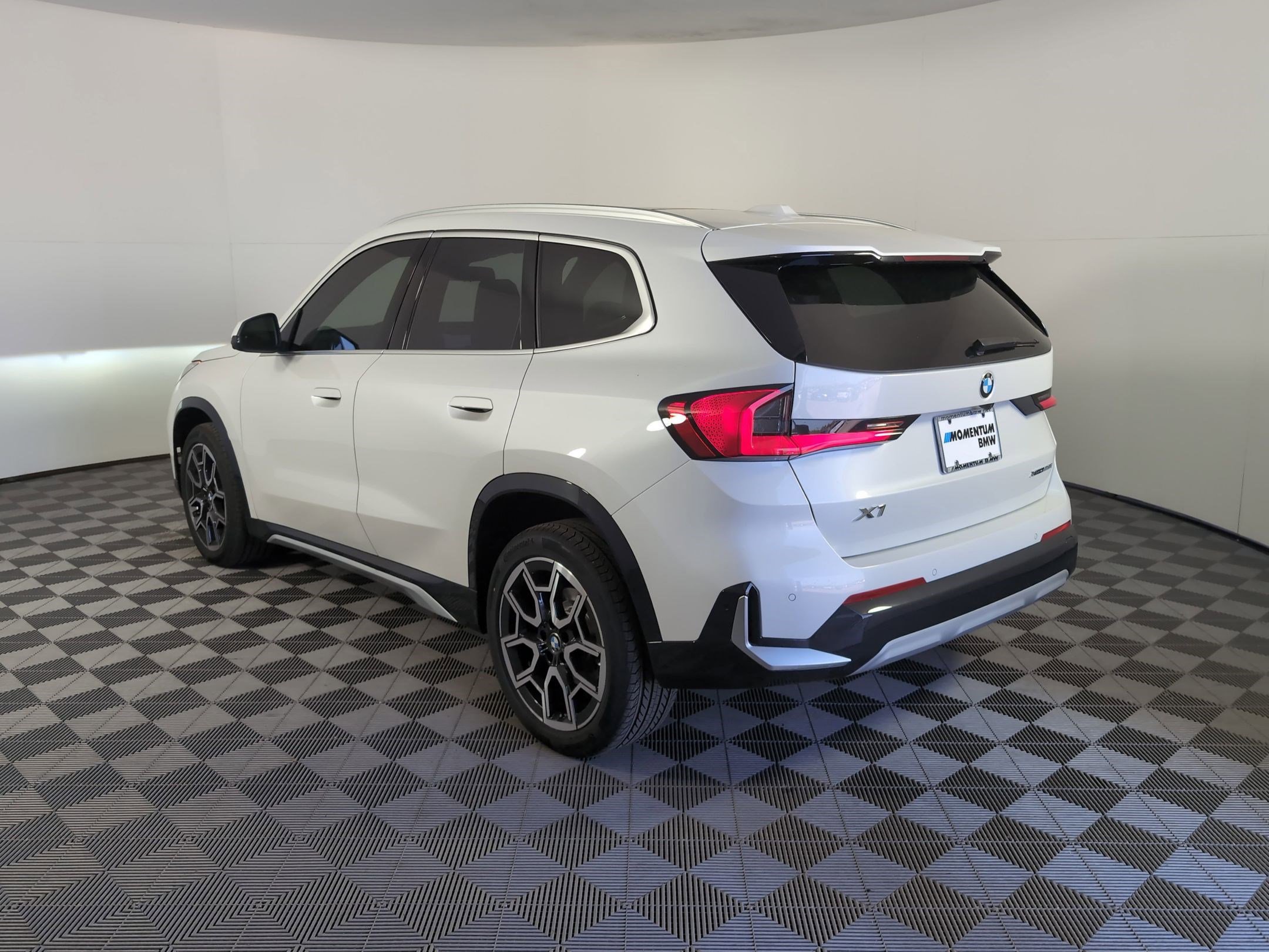 2025 Bmw X1 XDrive28i photo 3