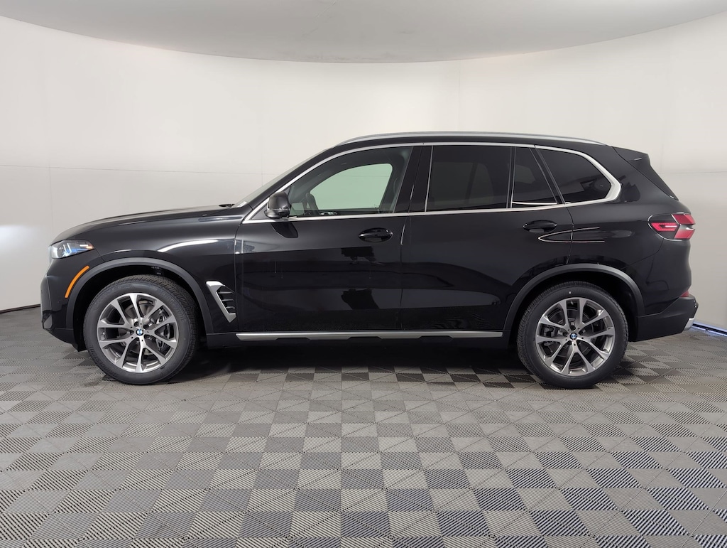New 2026 BMW X5 sDrive40i SUV
