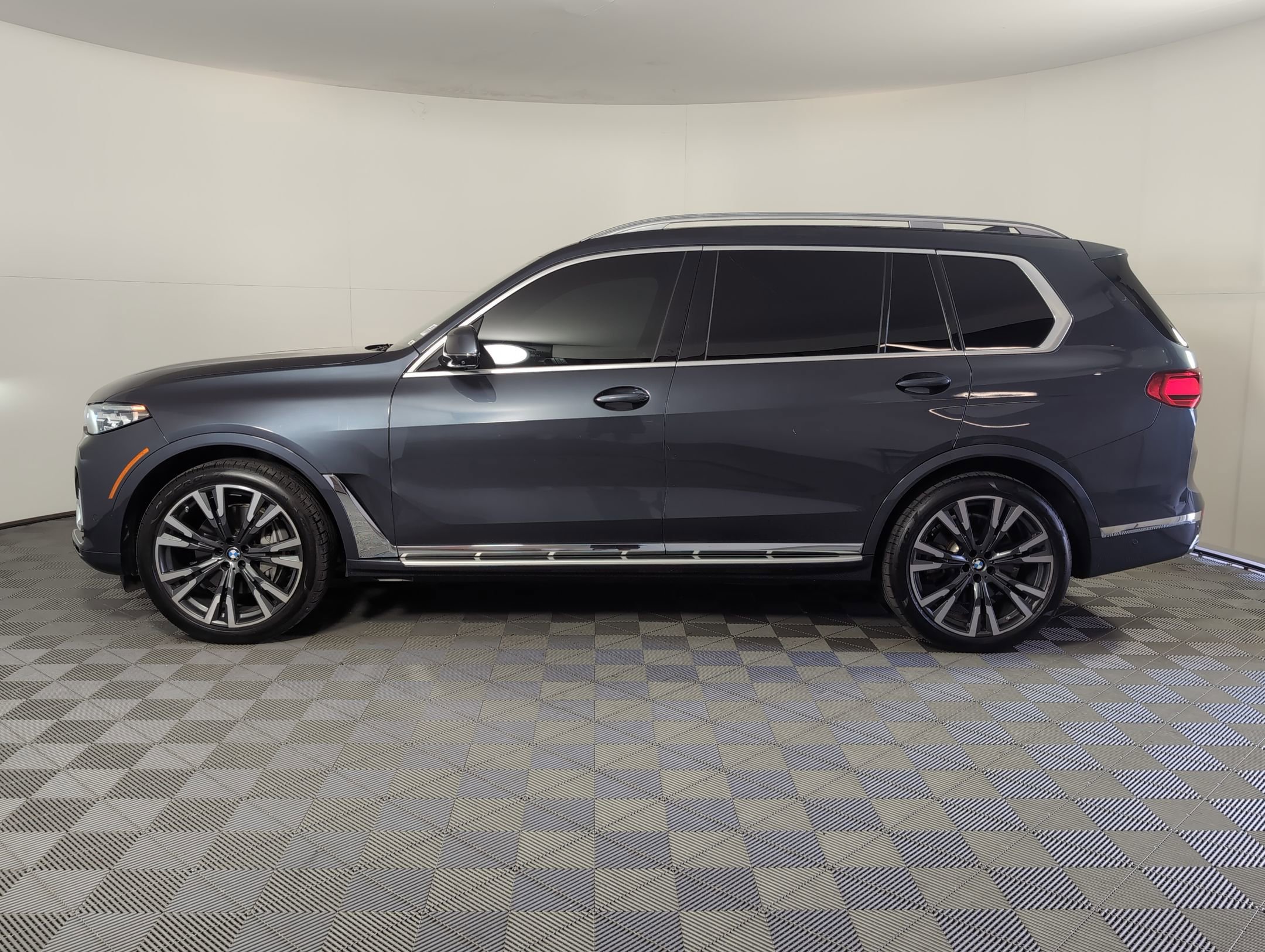 2020 Bmw X7 xDrive50i photo 2