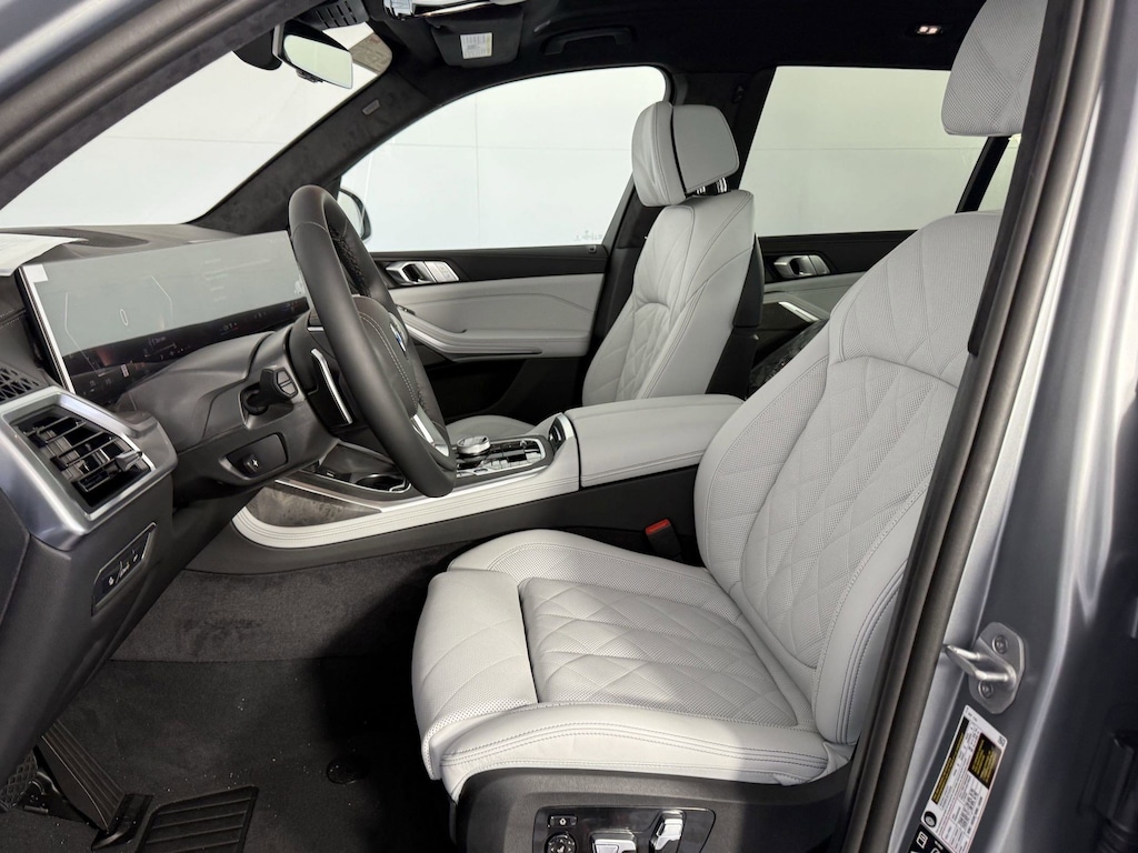 New 2026 BMW X7 xDrive40i SUV