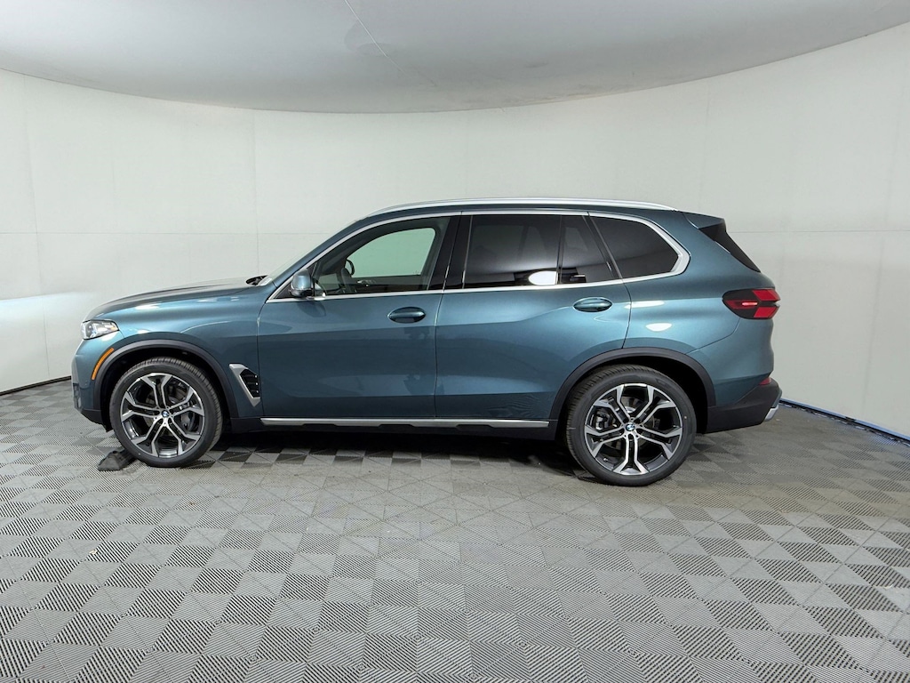 New 2026 BMW X5 sDrive40i SUV