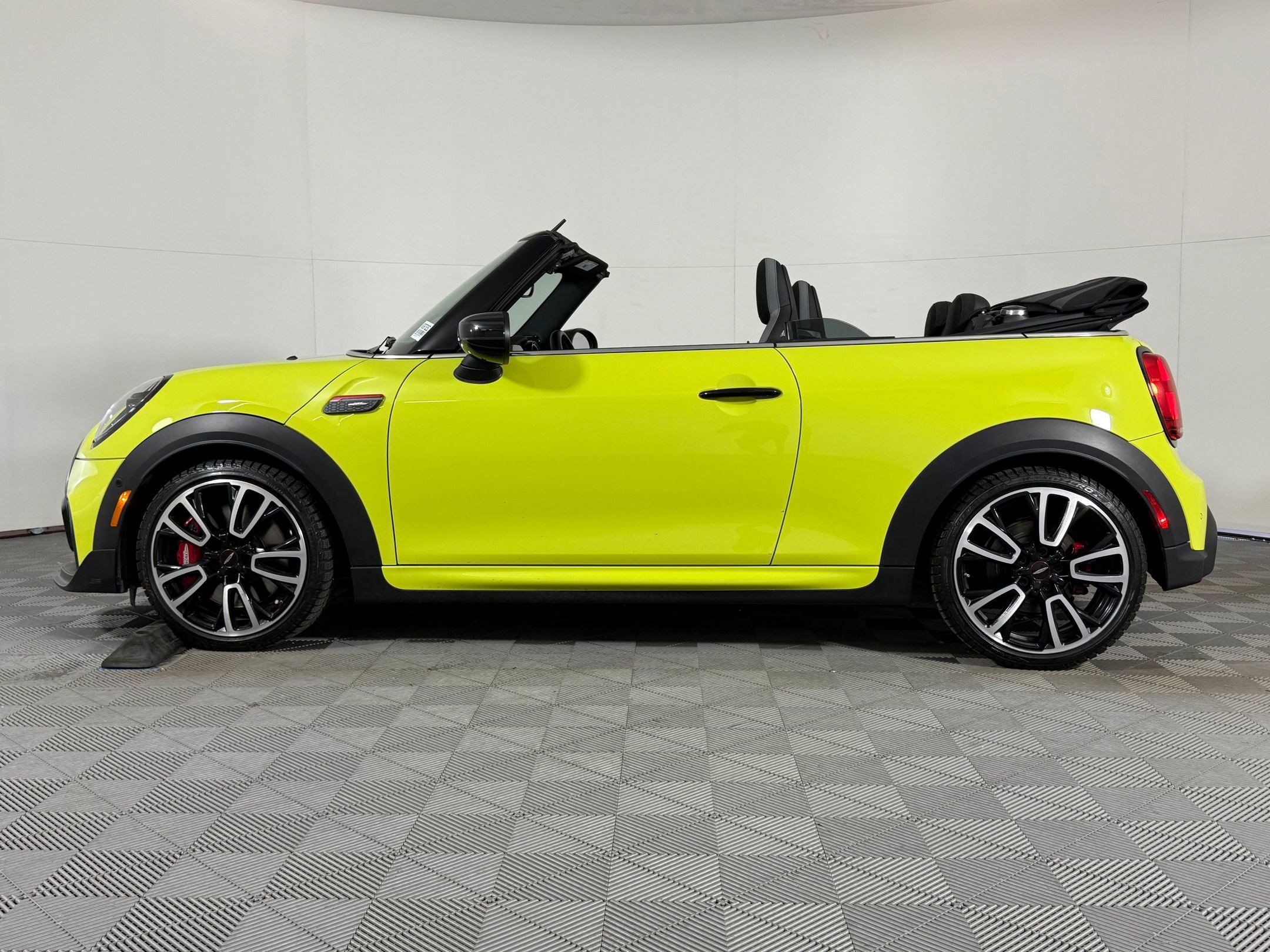 2024 Mini Cooper Convertible John Cooper Works photo 2