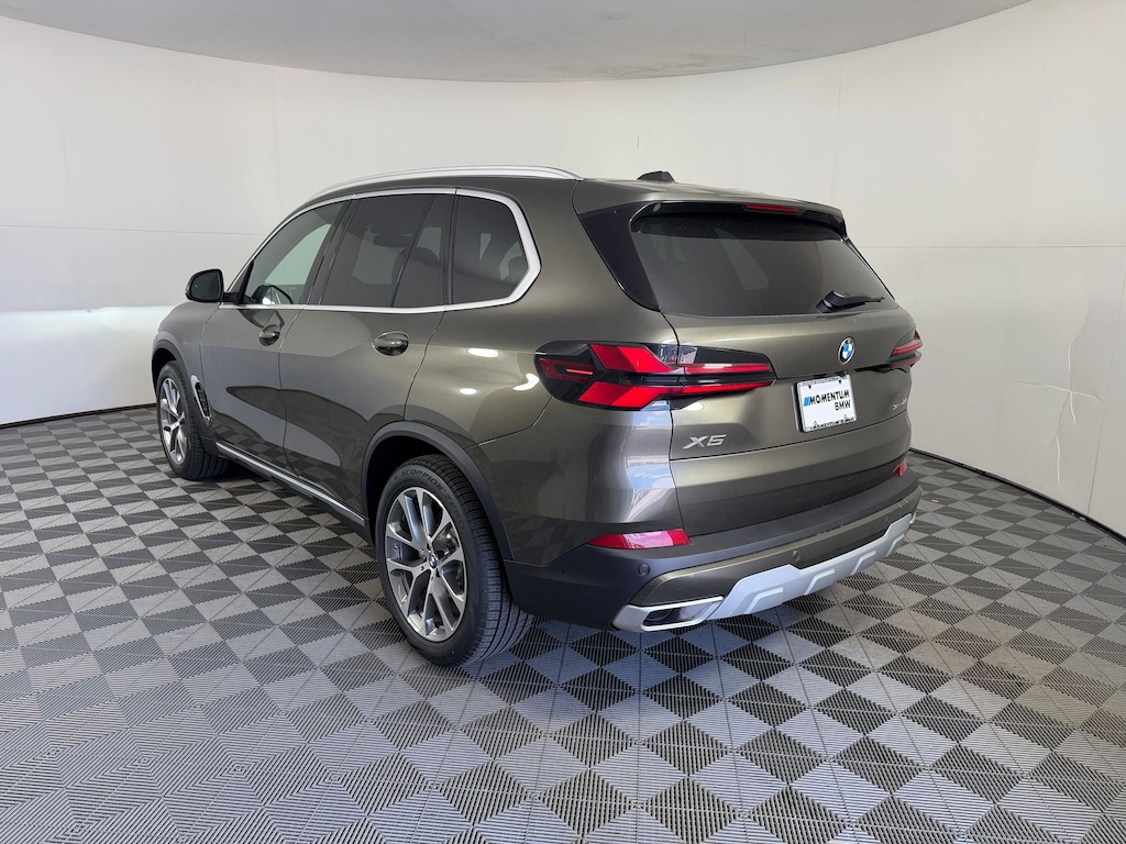 New 2026 BMW X5 sDrive40i SUV