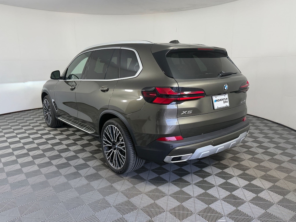 New 2026 BMW X5 sDrive40i SUV