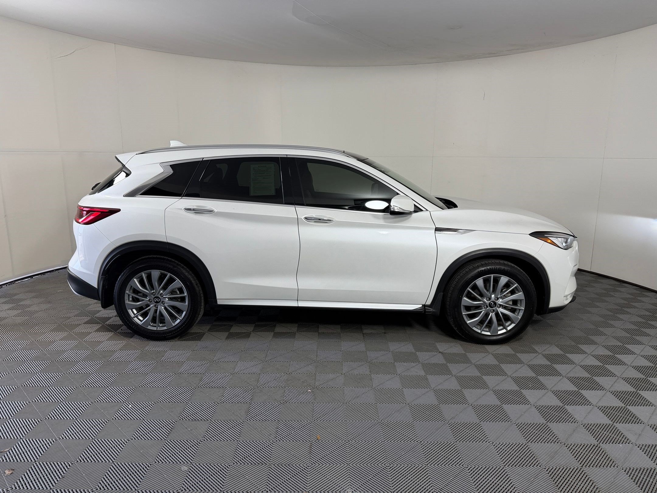 QX50 LUXE SUV