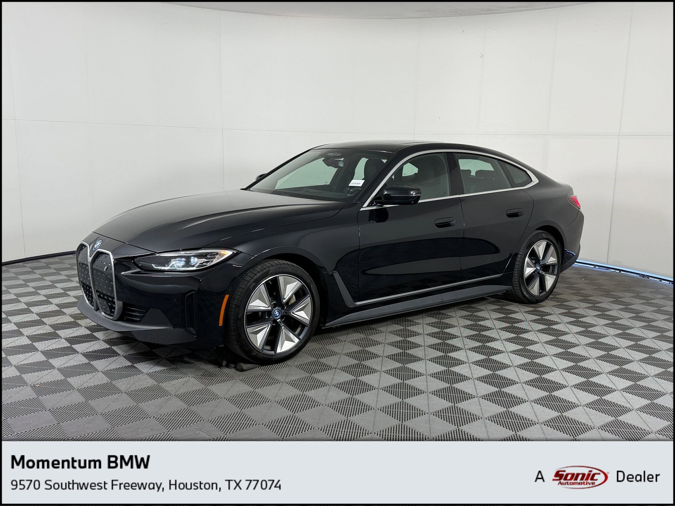 2024 BMW i4 eDrive35's photo