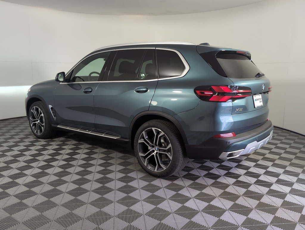 New 2026 BMW X5 sDrive40i SUV