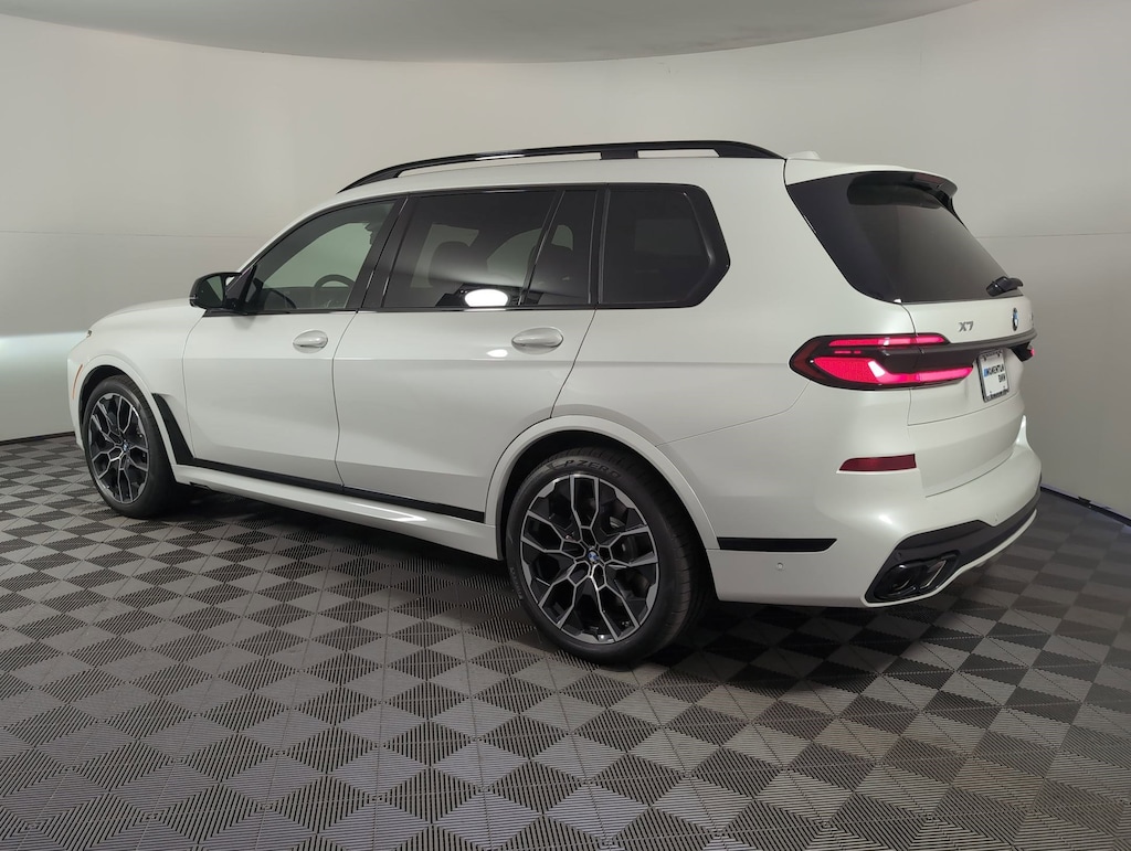New 2026 BMW X7 M60i SUV