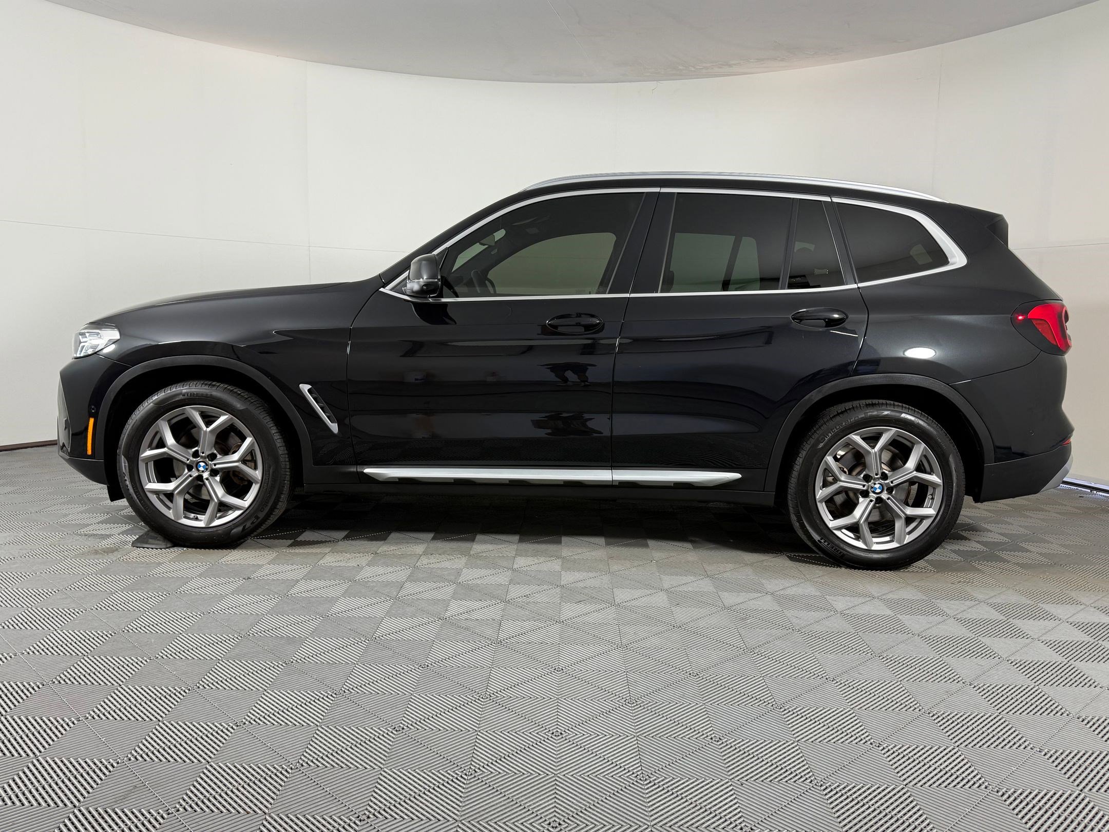 2023 Bmw X3 sDrive30i photo 2