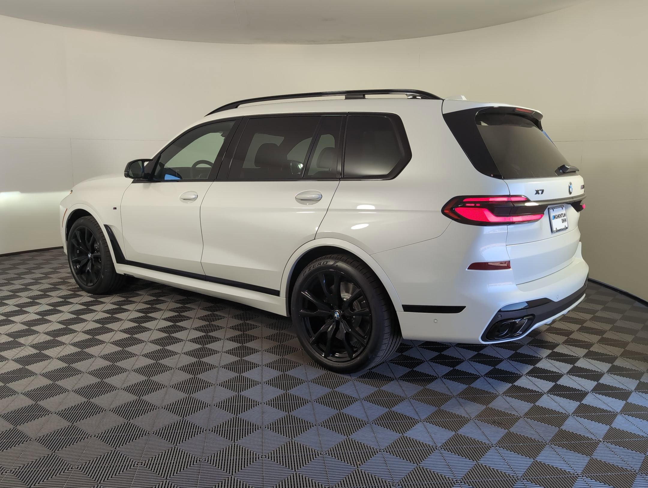 2026 Bmw X7 M60i photo 3