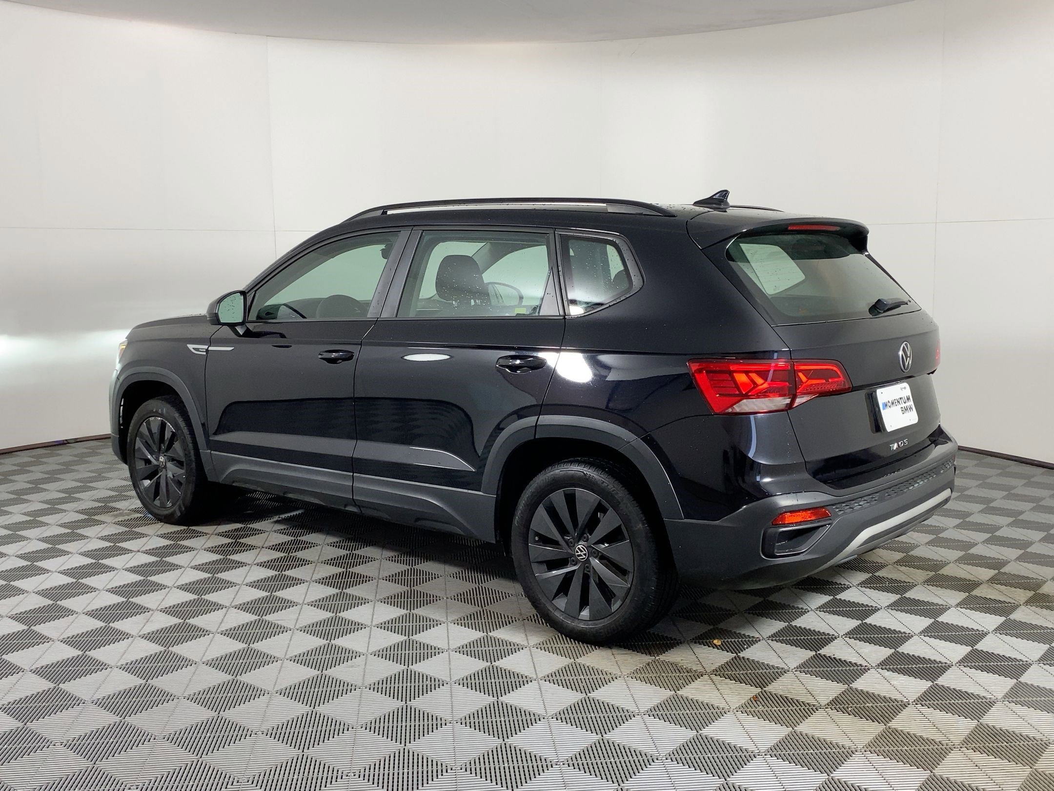 2023 Volkswagen Taos S photo 3