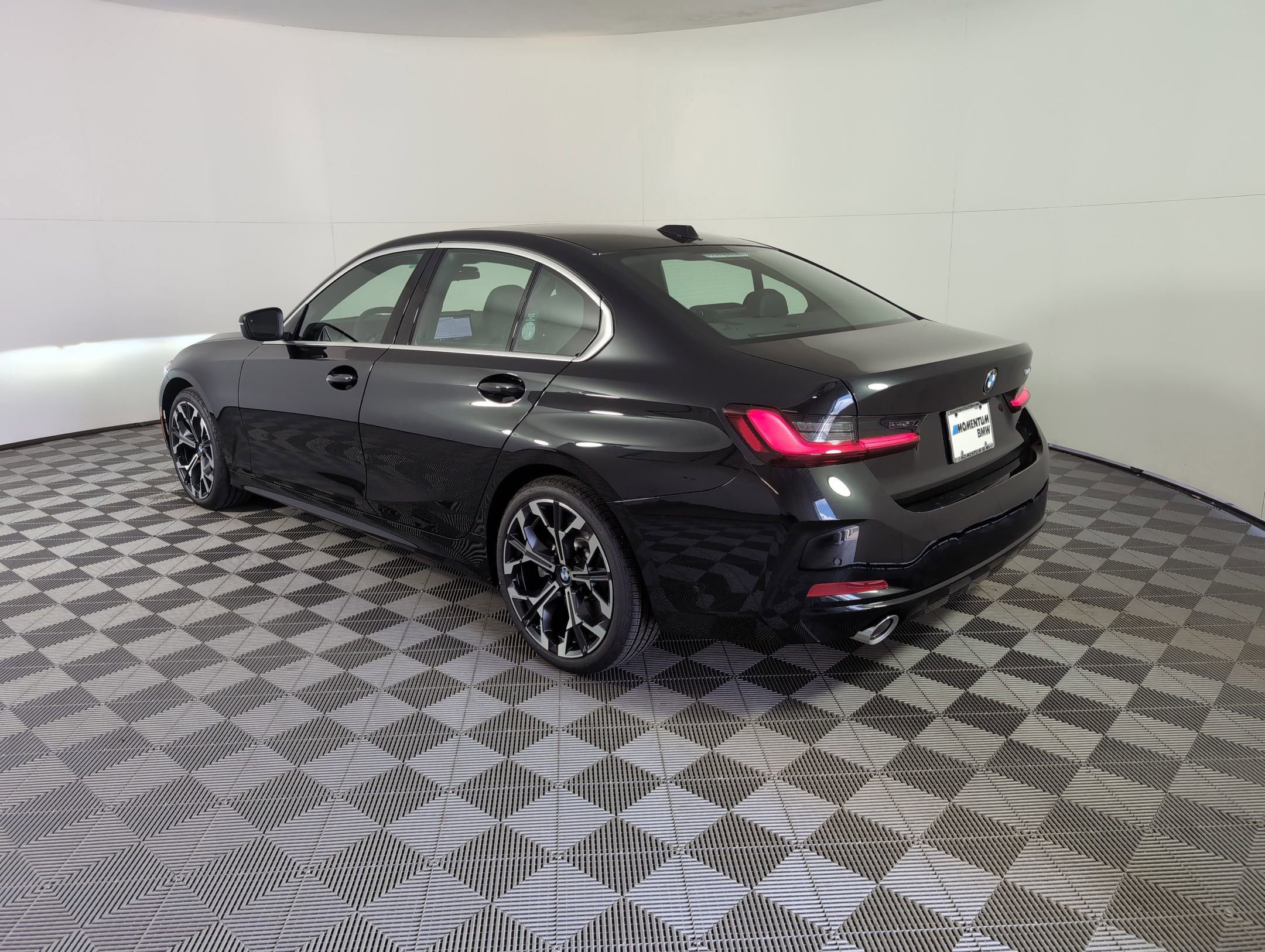 2025 Bmw 330i photo 3