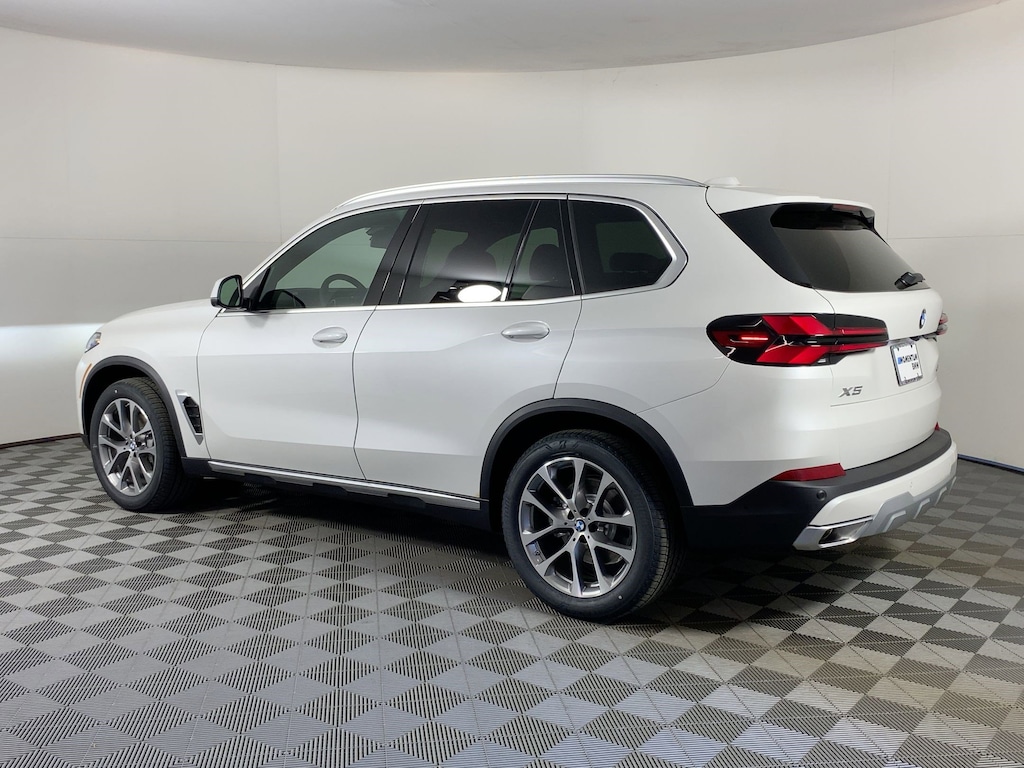 New 2026 BMW X5 xDrive40i SUV