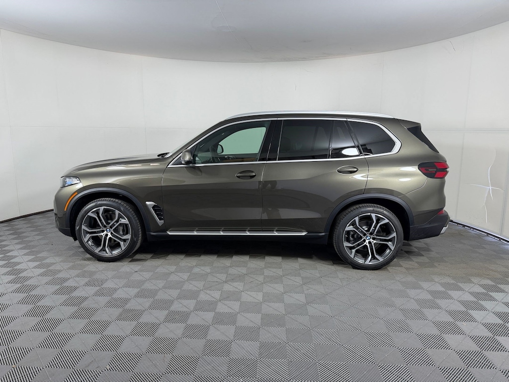 New 2026 BMW X5 sDrive40i SUV