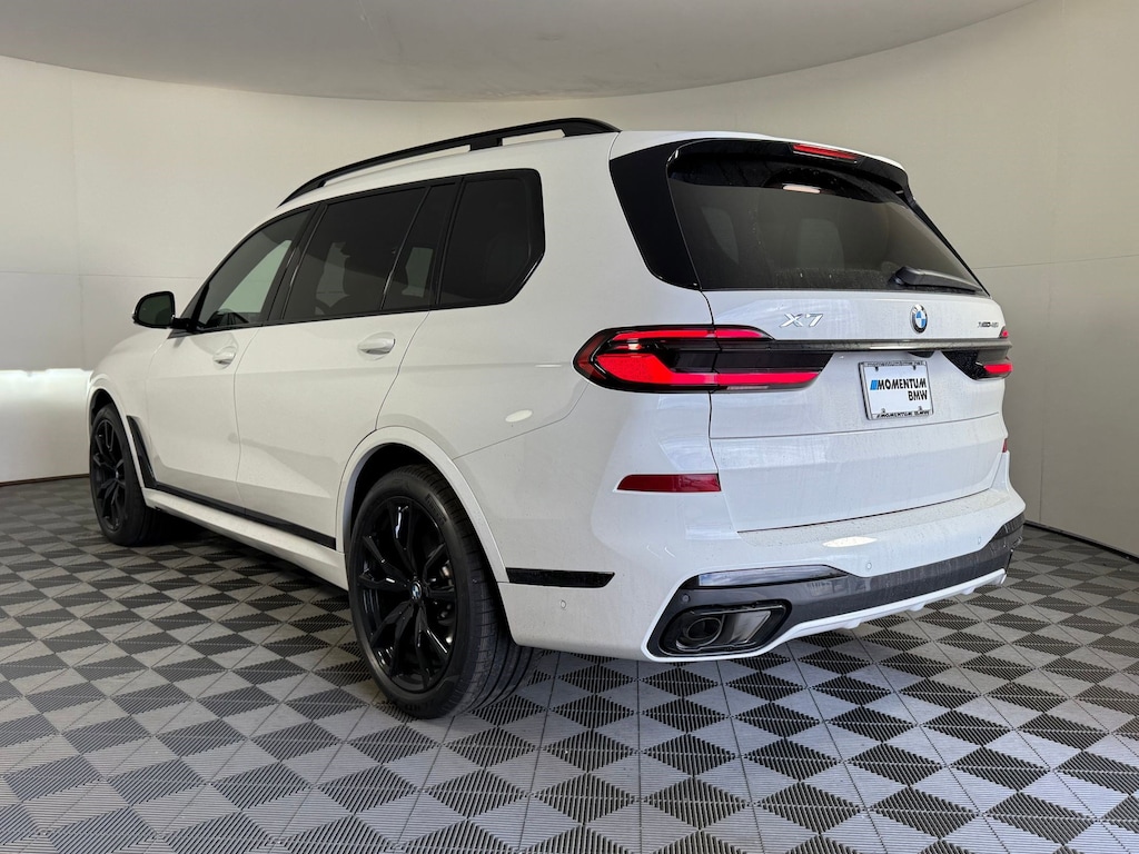 New 2026 BMW X7 xDrive40i SUV