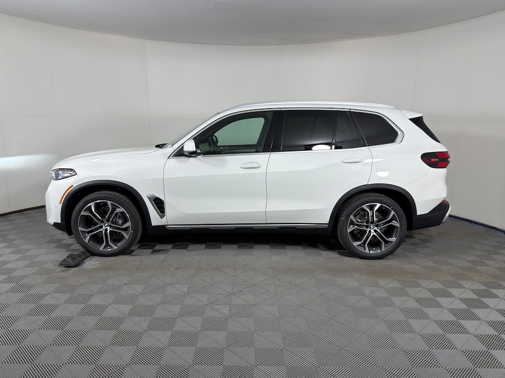 New 2026 BMW X5 sDrive40i SUV
