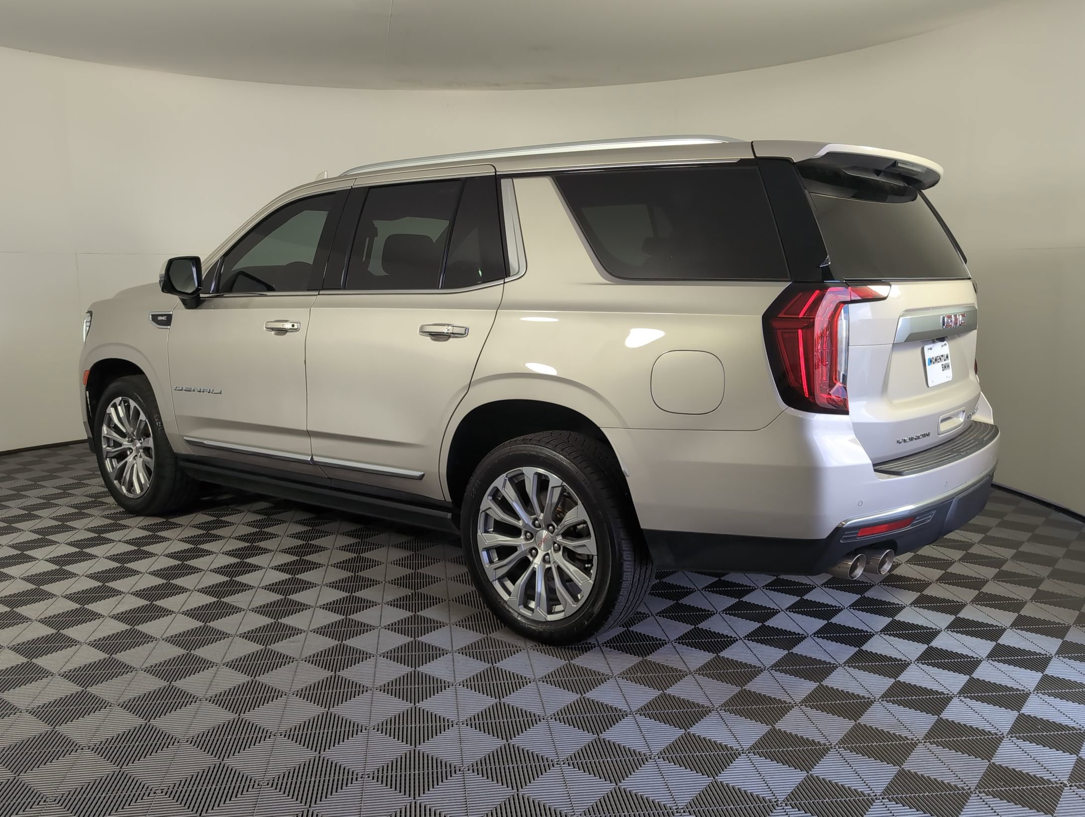 2023 Gmc Yukon Denali photo 2