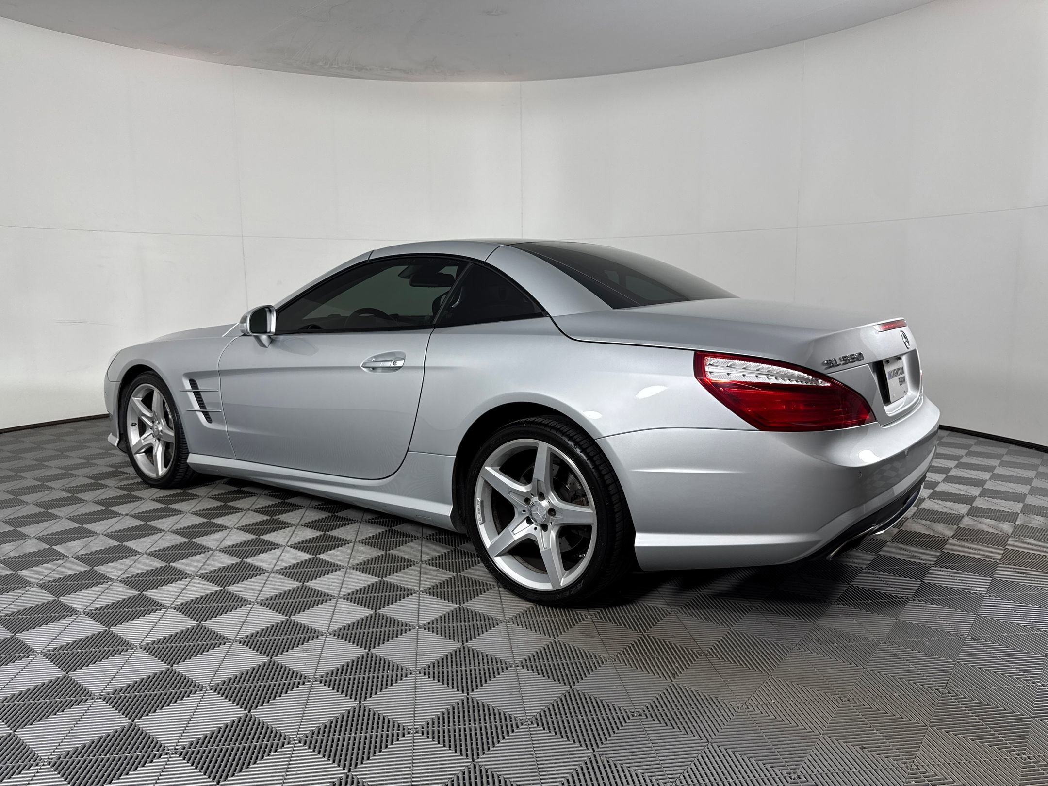 2014 Mercedes Benz SL 550 photo 3