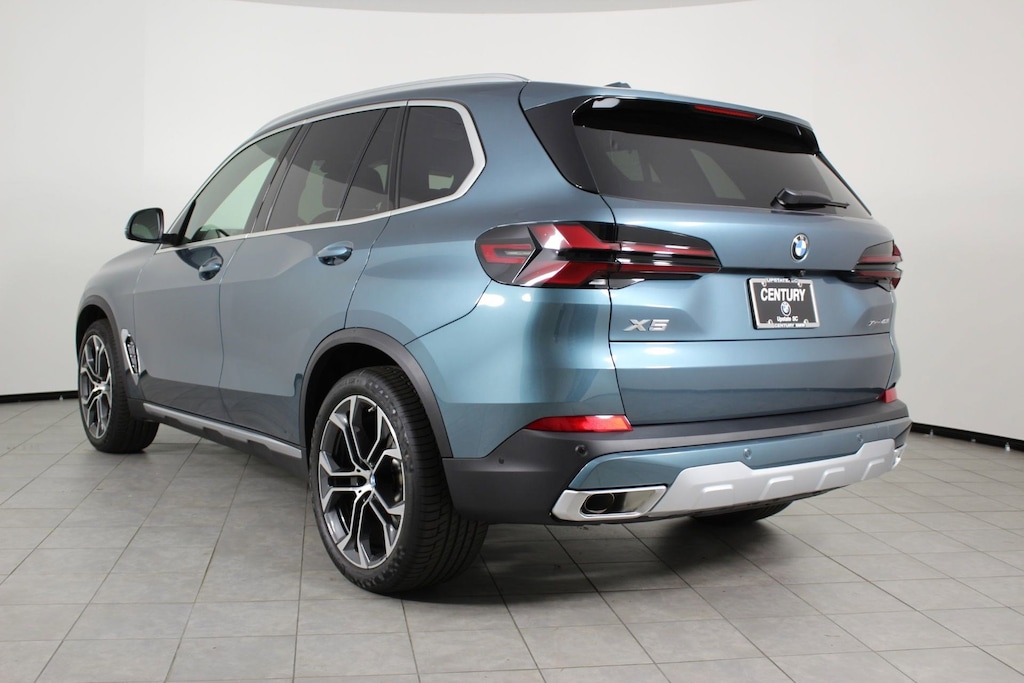 New 2026 BMW X5 xDrive40i SUV