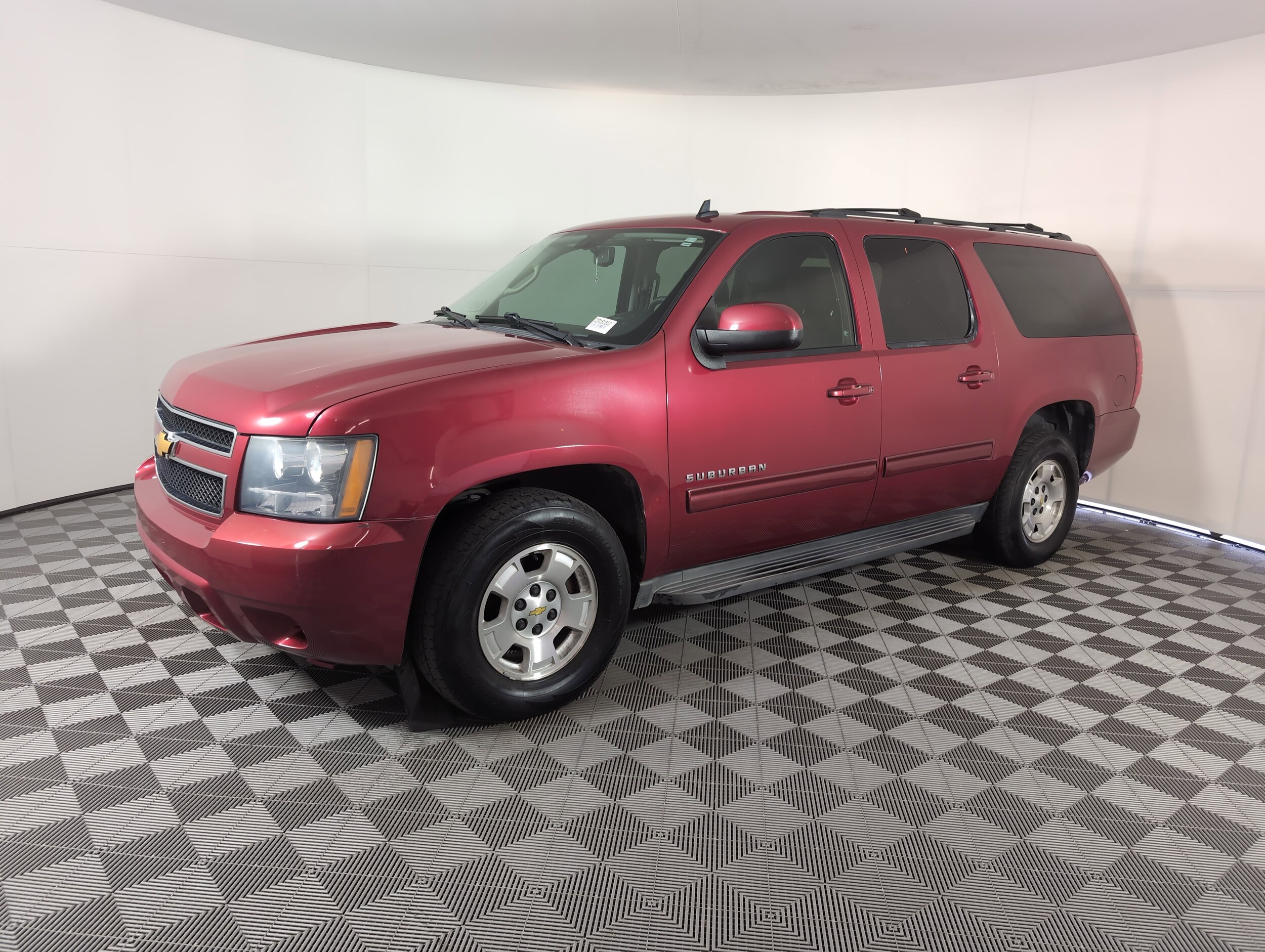 2012 Chevrolet Suburban 1500 LS photo 3