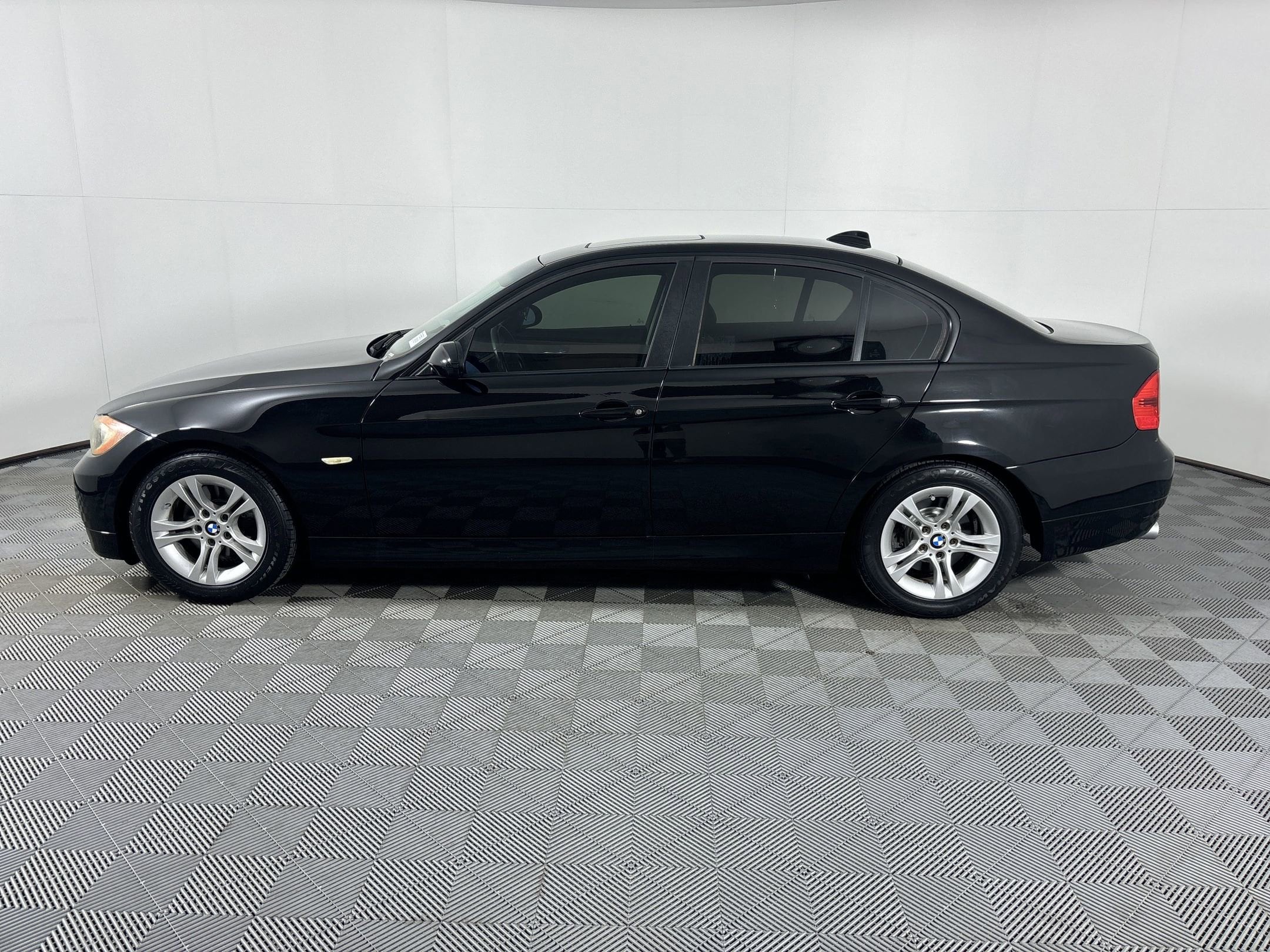 Used 2008 BMW 3 Series 328i with VIN WBAVA33548FV66549 for sale in Baytown, TX