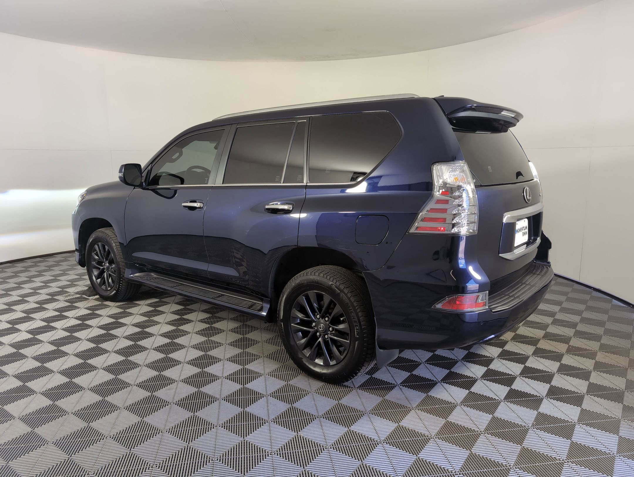 2023 Lexus GX 460 photo 2