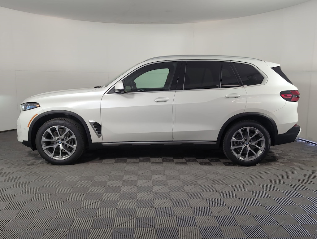 New 2026 BMW X5 sDrive40i SUV