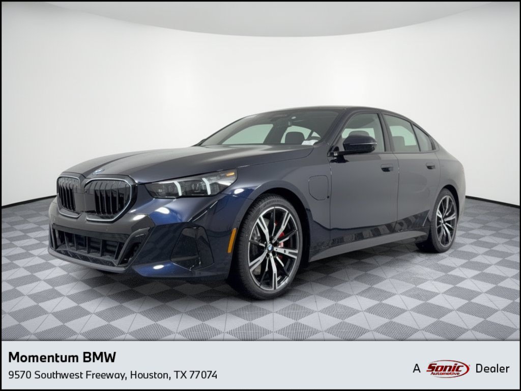 New 2027 BMW 550e xDrive Sedan