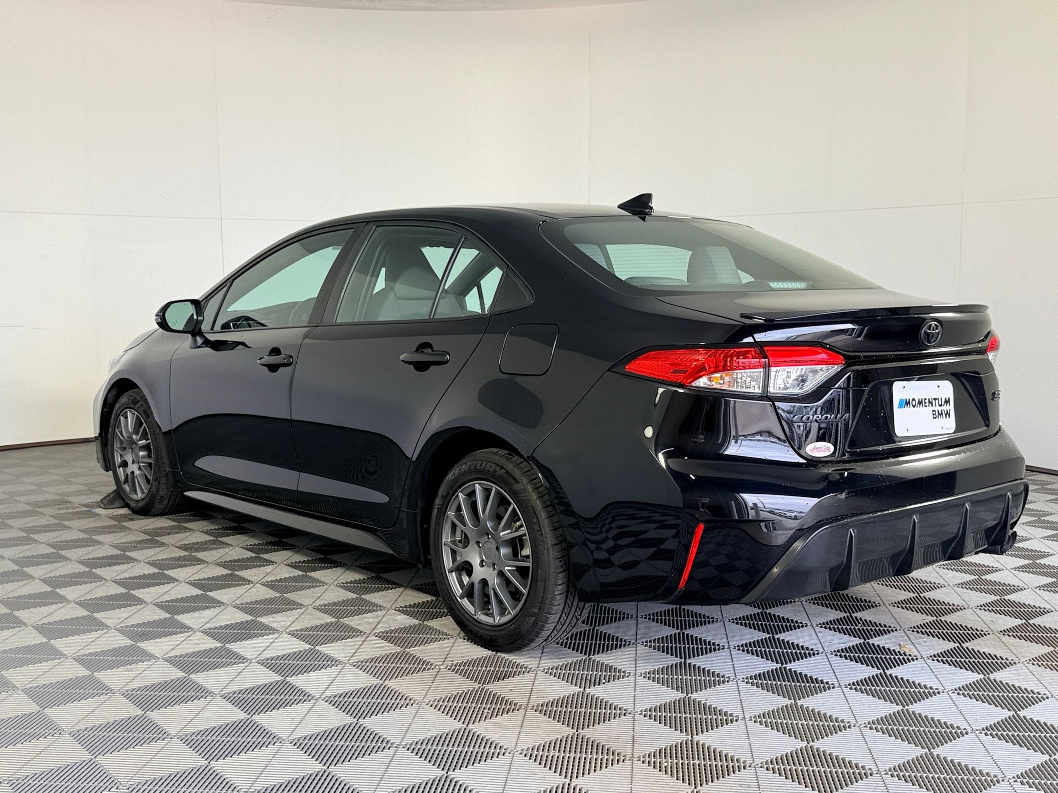 2024 Toyota Corolla SE photo 3