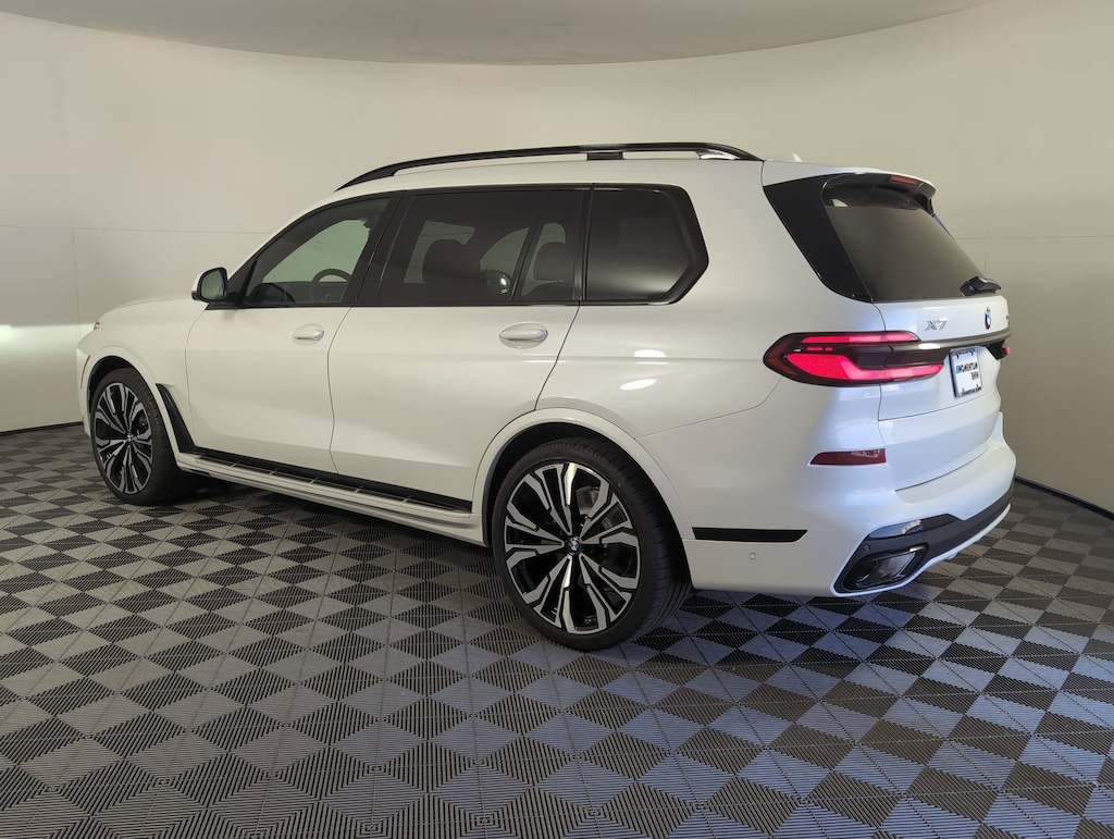 New 2026 BMW X7 xDrive40i SUV