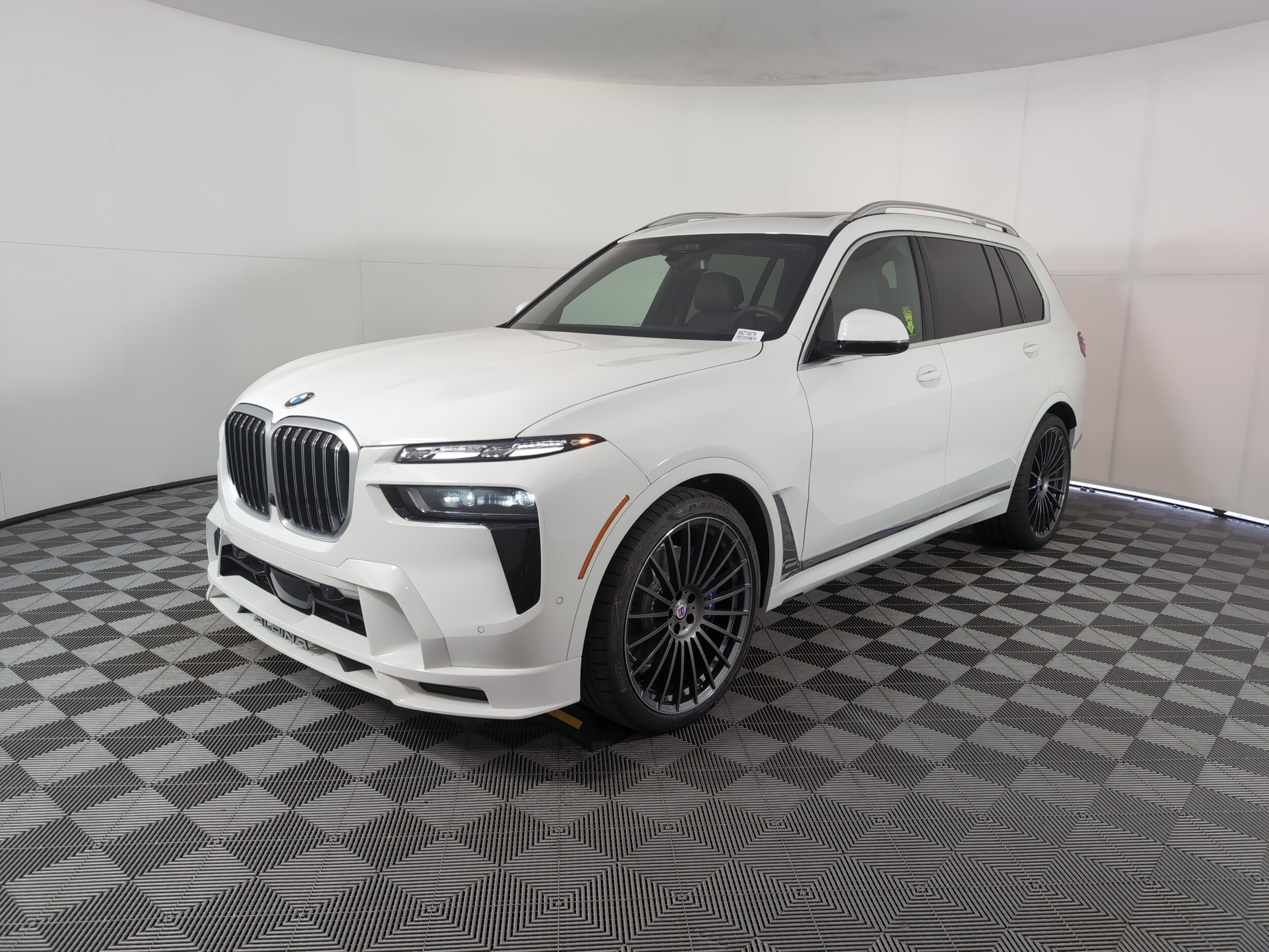 2025 Bmw X7 ALPINA XB7 photo 3