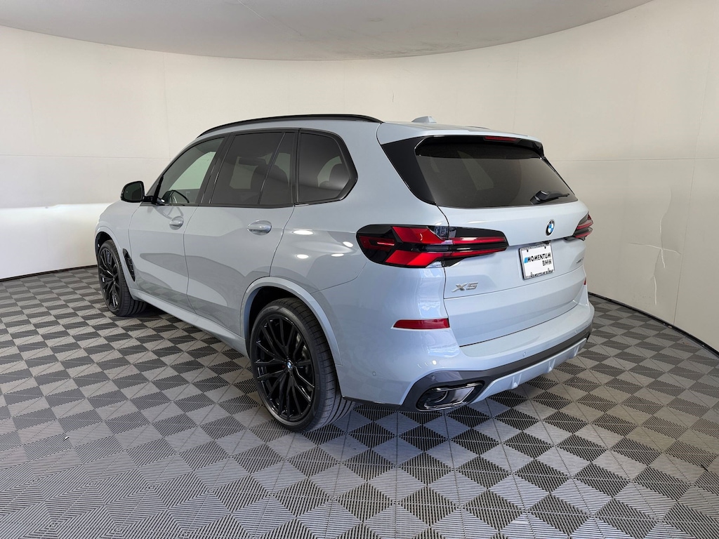 New 2026 BMW X5 sDrive40i SUV