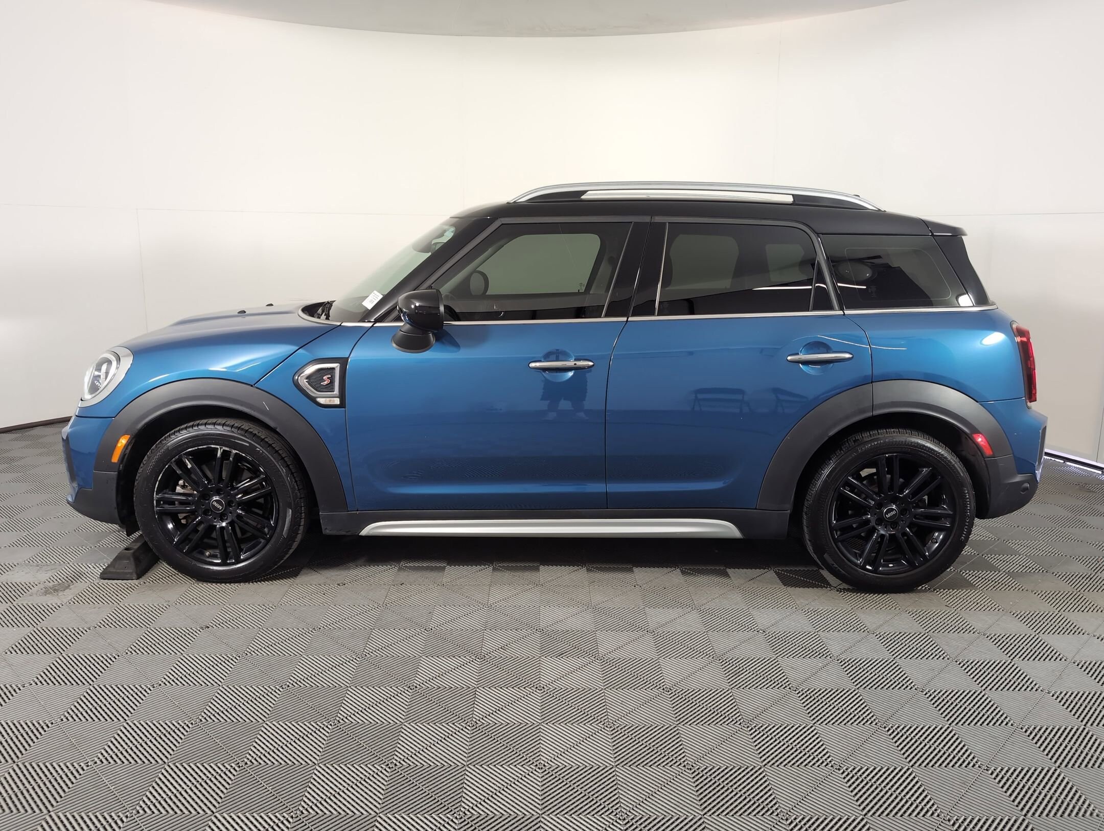 2023 Mini Countryman S photo 2