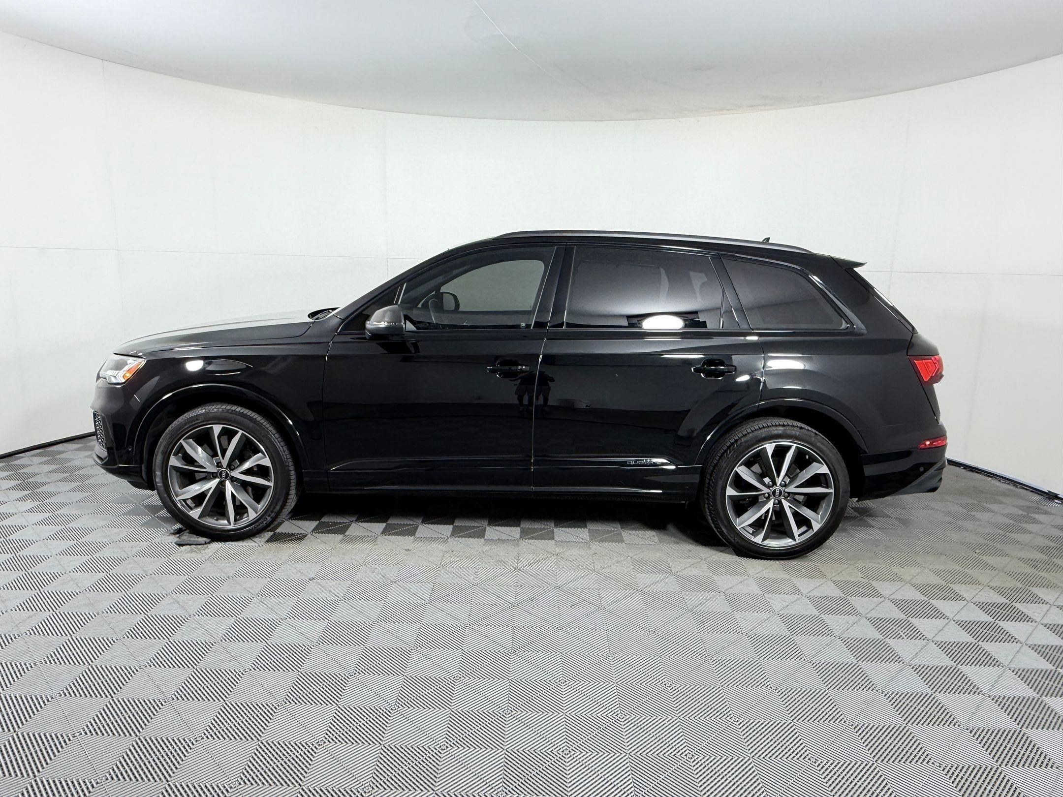 WA1VWBF70PD023621