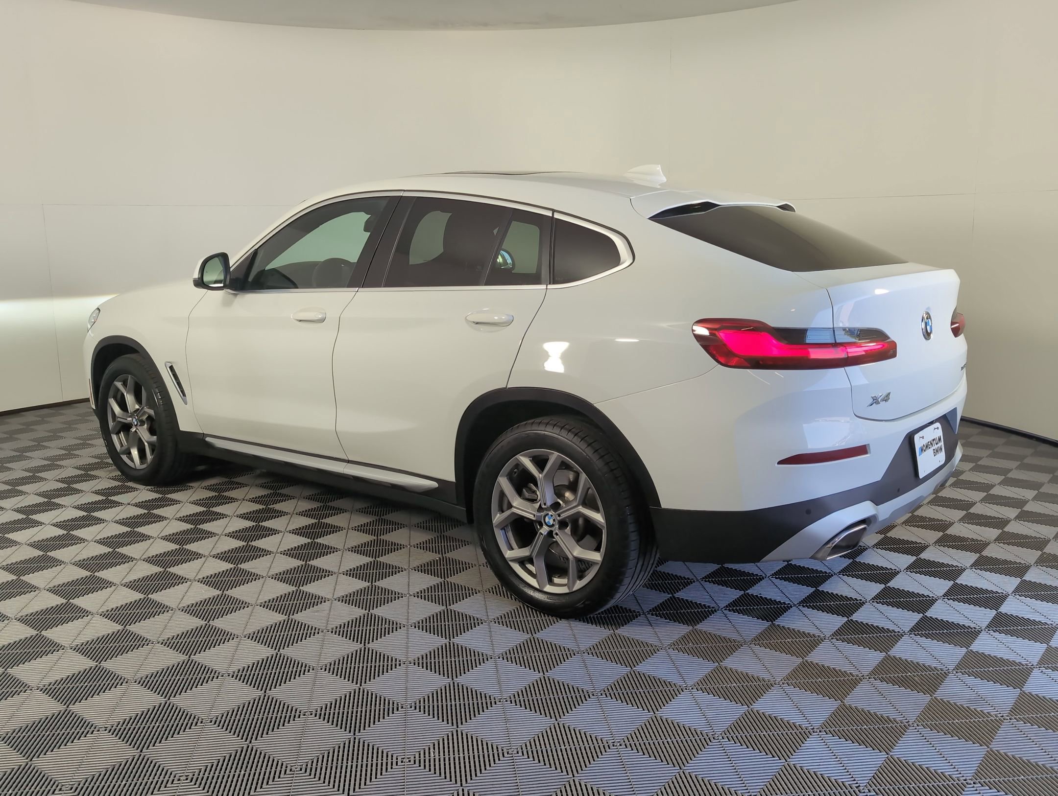 2023 Bmw X4 xDrive30i photo 2