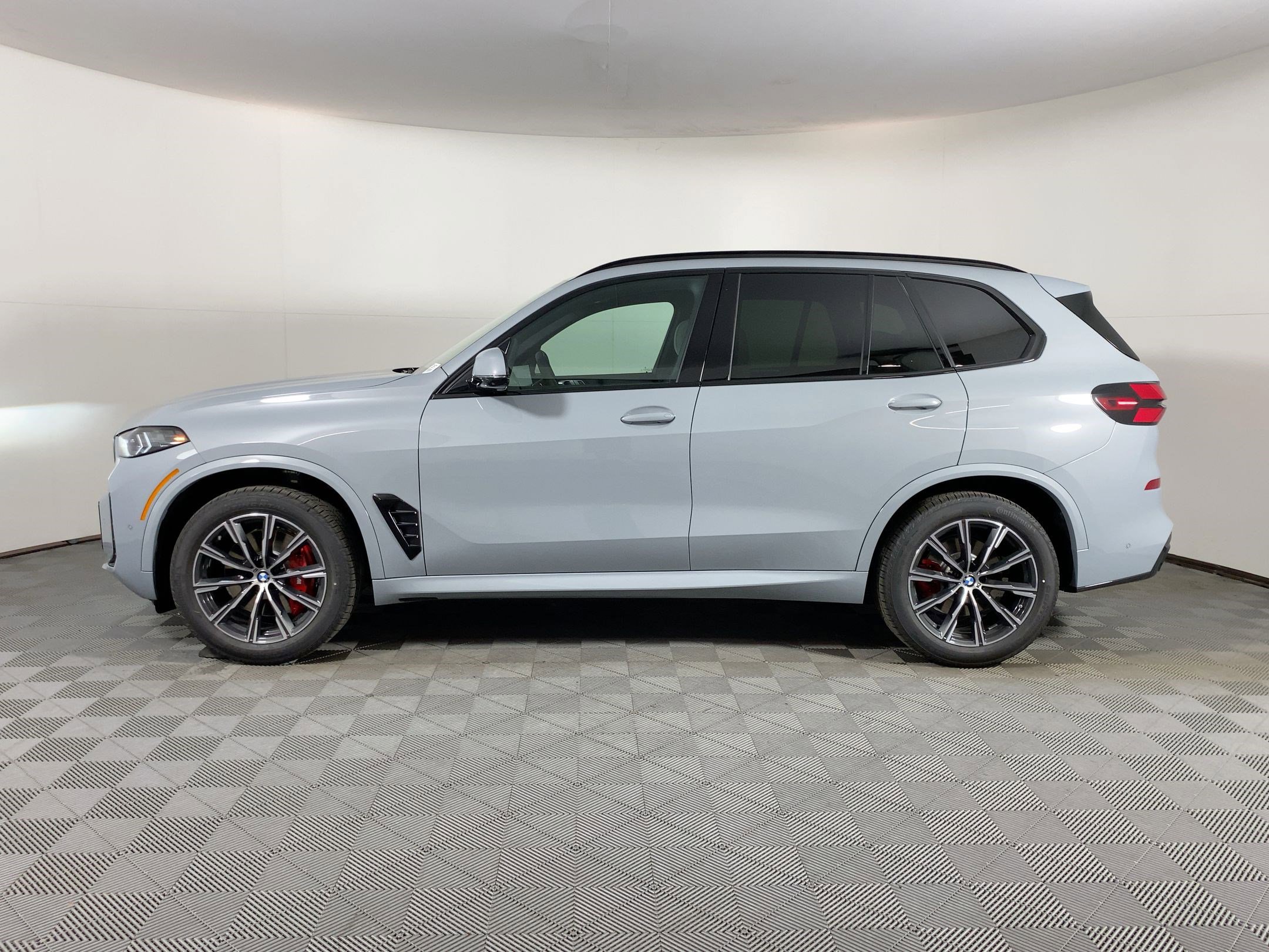 2026 Bmw X5 sDrive40i photo 2
