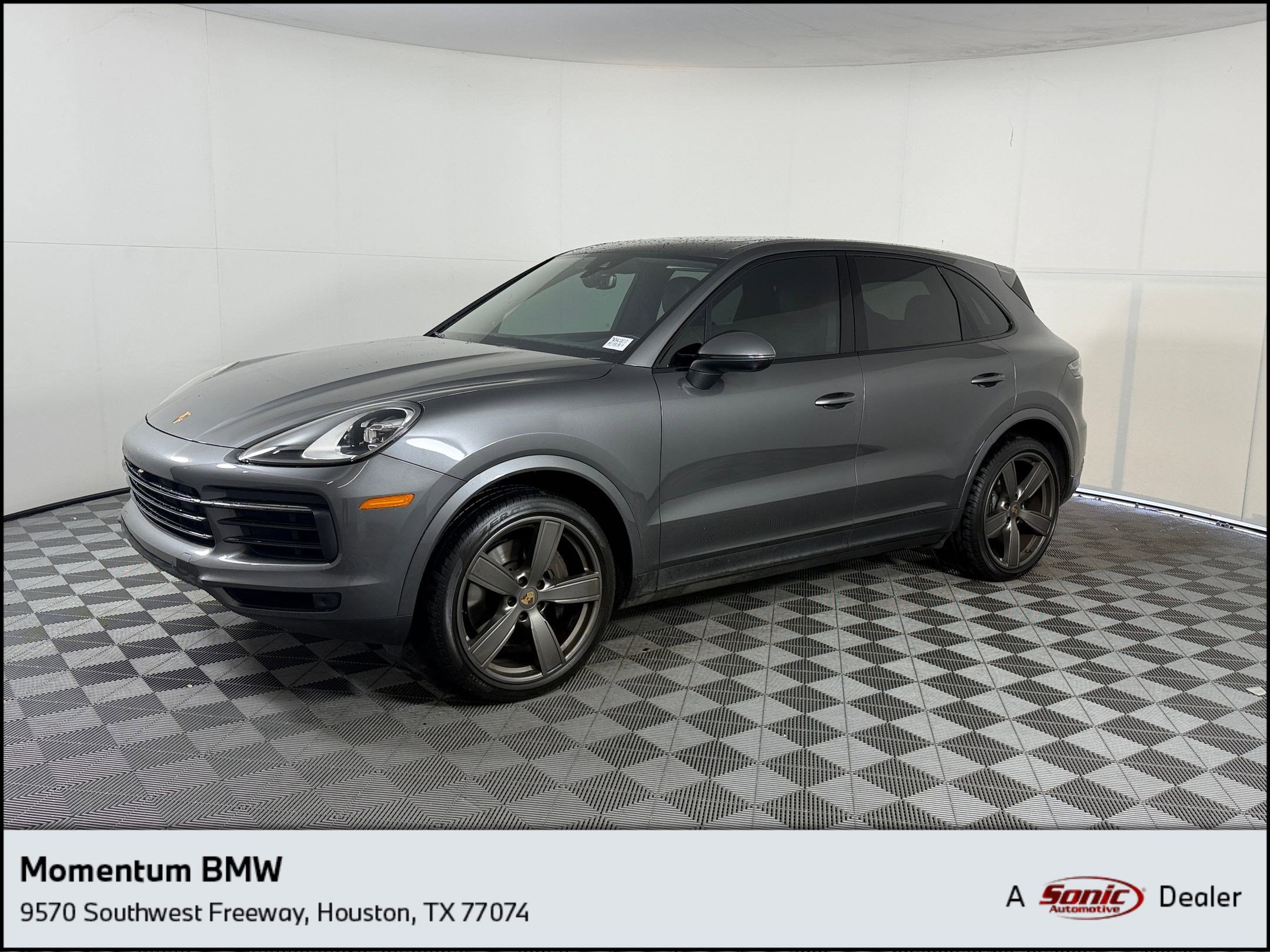 2022 Porsche Cayenne's photo