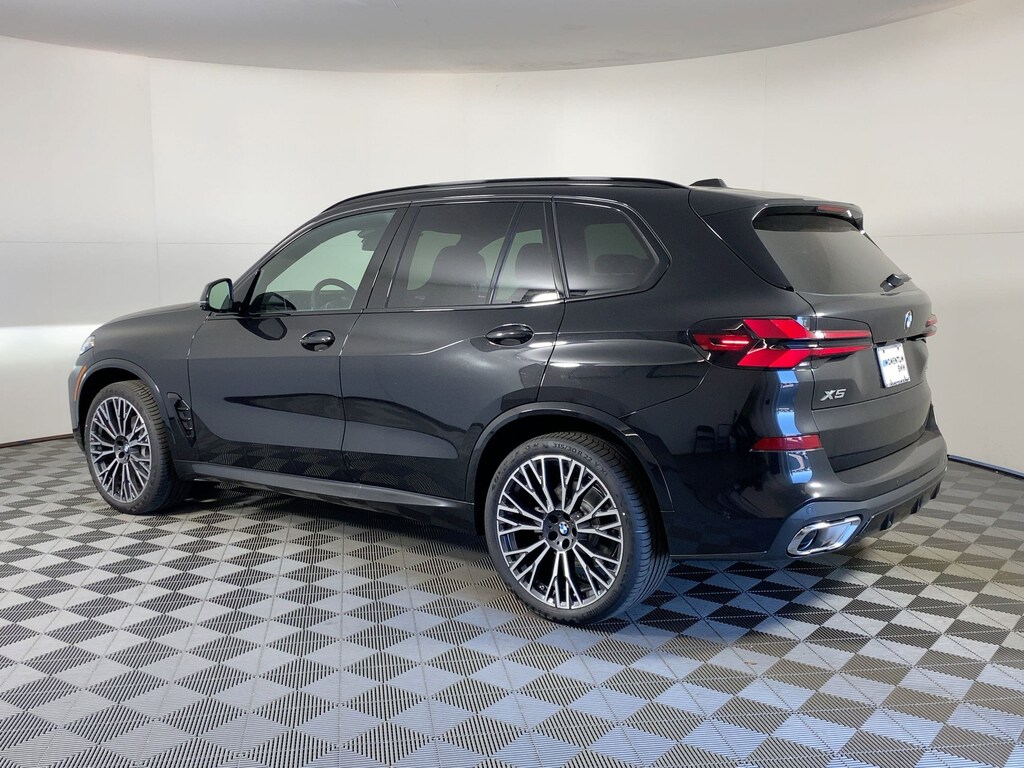New 2026 BMW X5 sDrive40i SUV