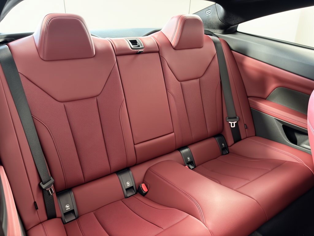 2026 BMW 4 Series M440i - Photo 29