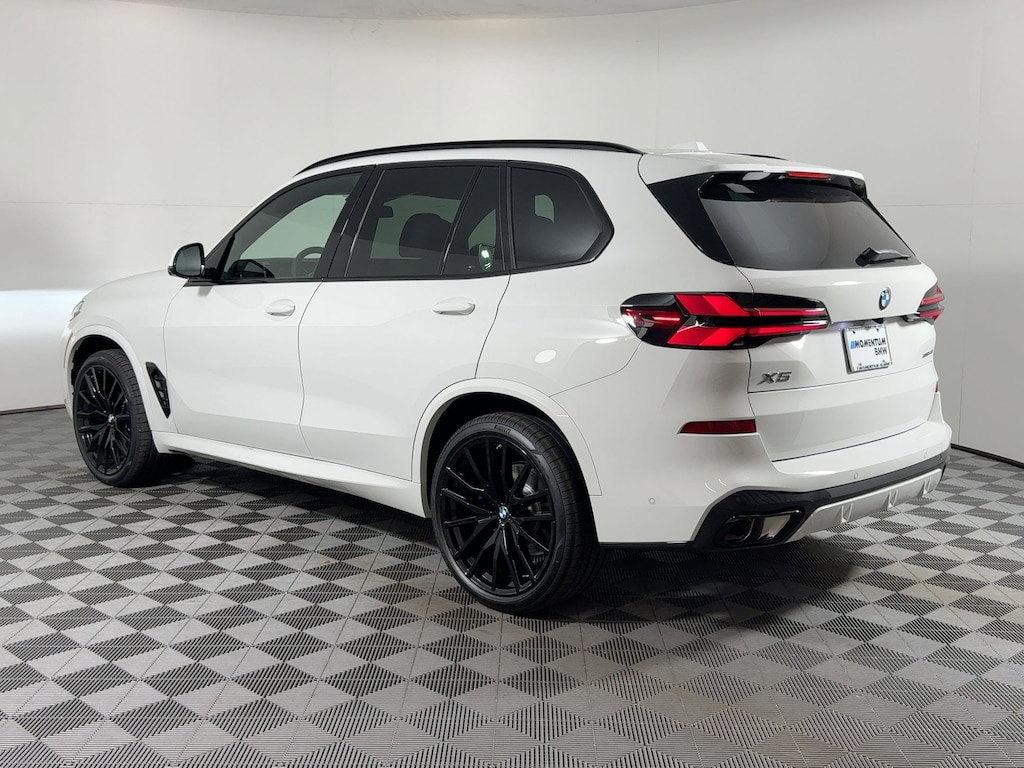 New 2026 BMW X5 sDrive40i SUV