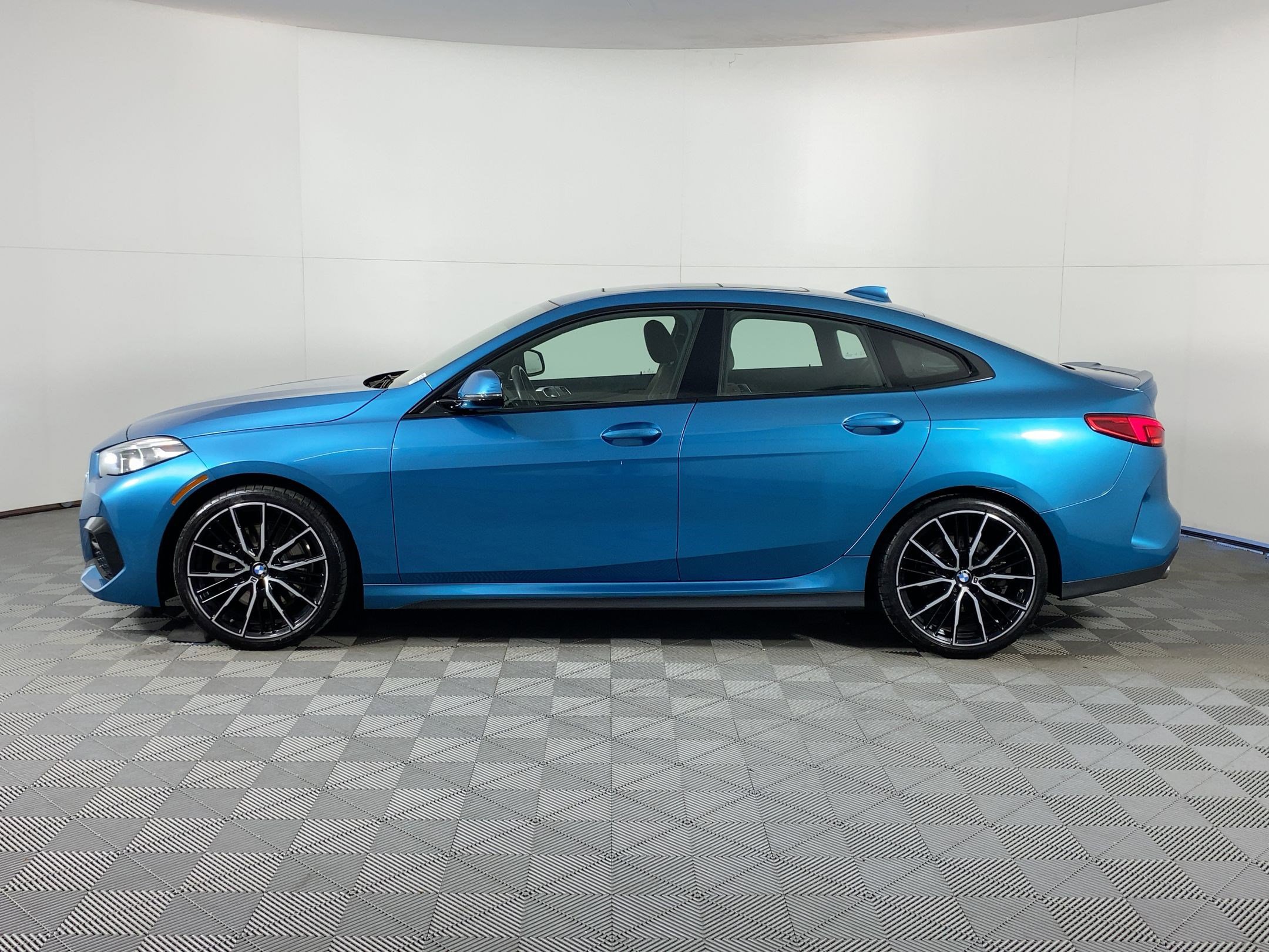 2021 Bmw 228i xDrive Gran Coupe photo 2