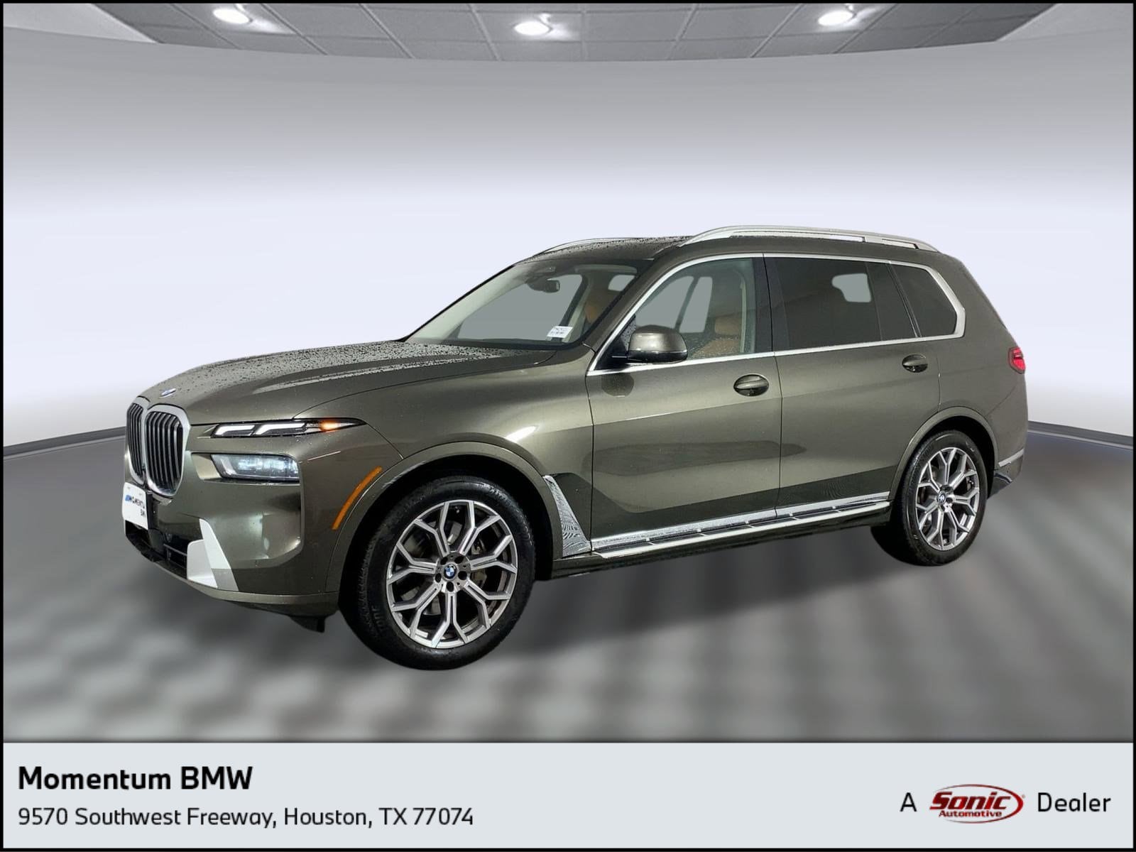 2023 BMW X7 40i's photo