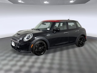 Used 2023 MINI Hardtop 4 Door Cooper S Hatchback for sale in Houston