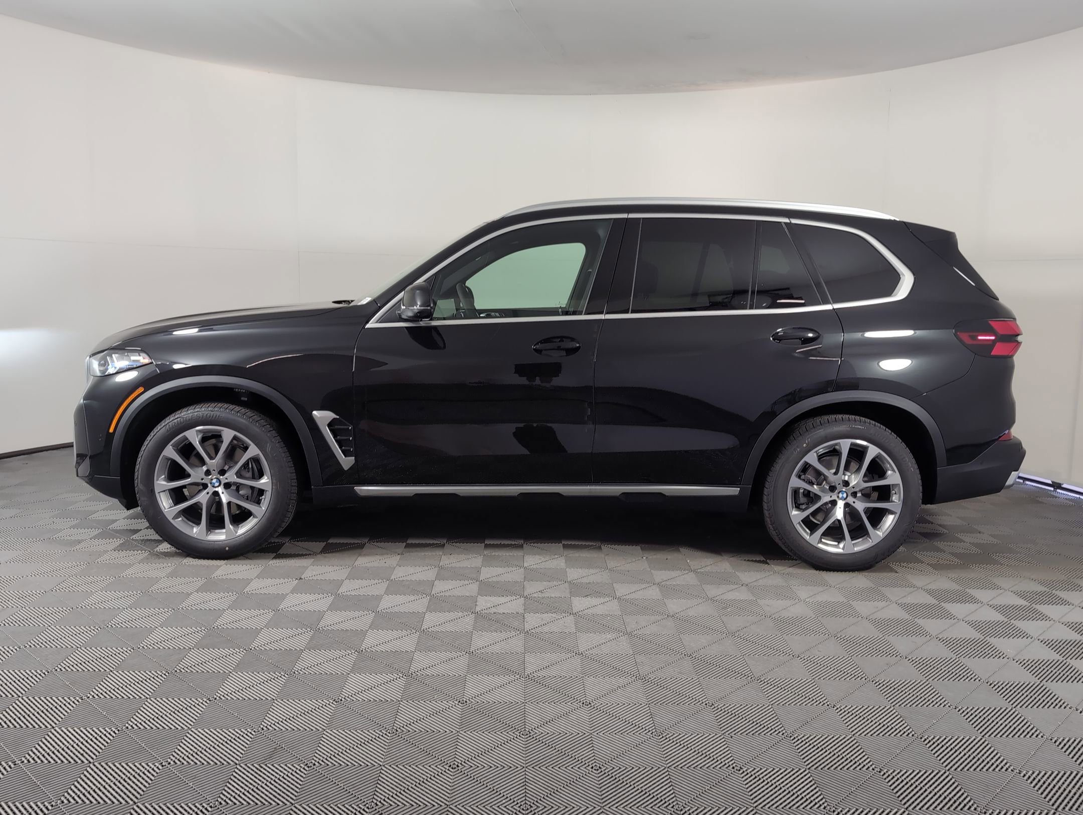 2026 Bmw X5 sDrive40i photo 2