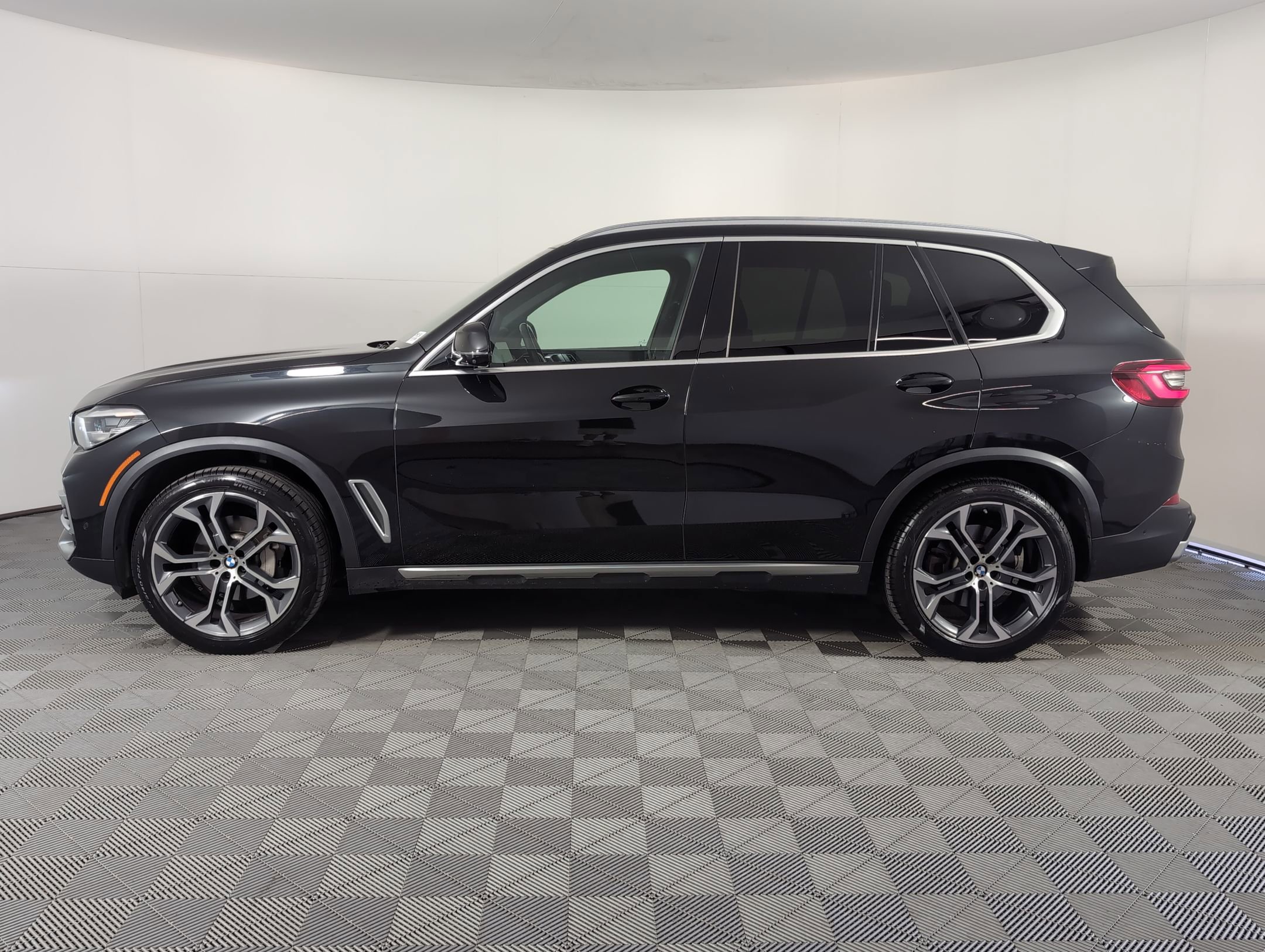 2022 Bmw X5 sDrive40i photo 2