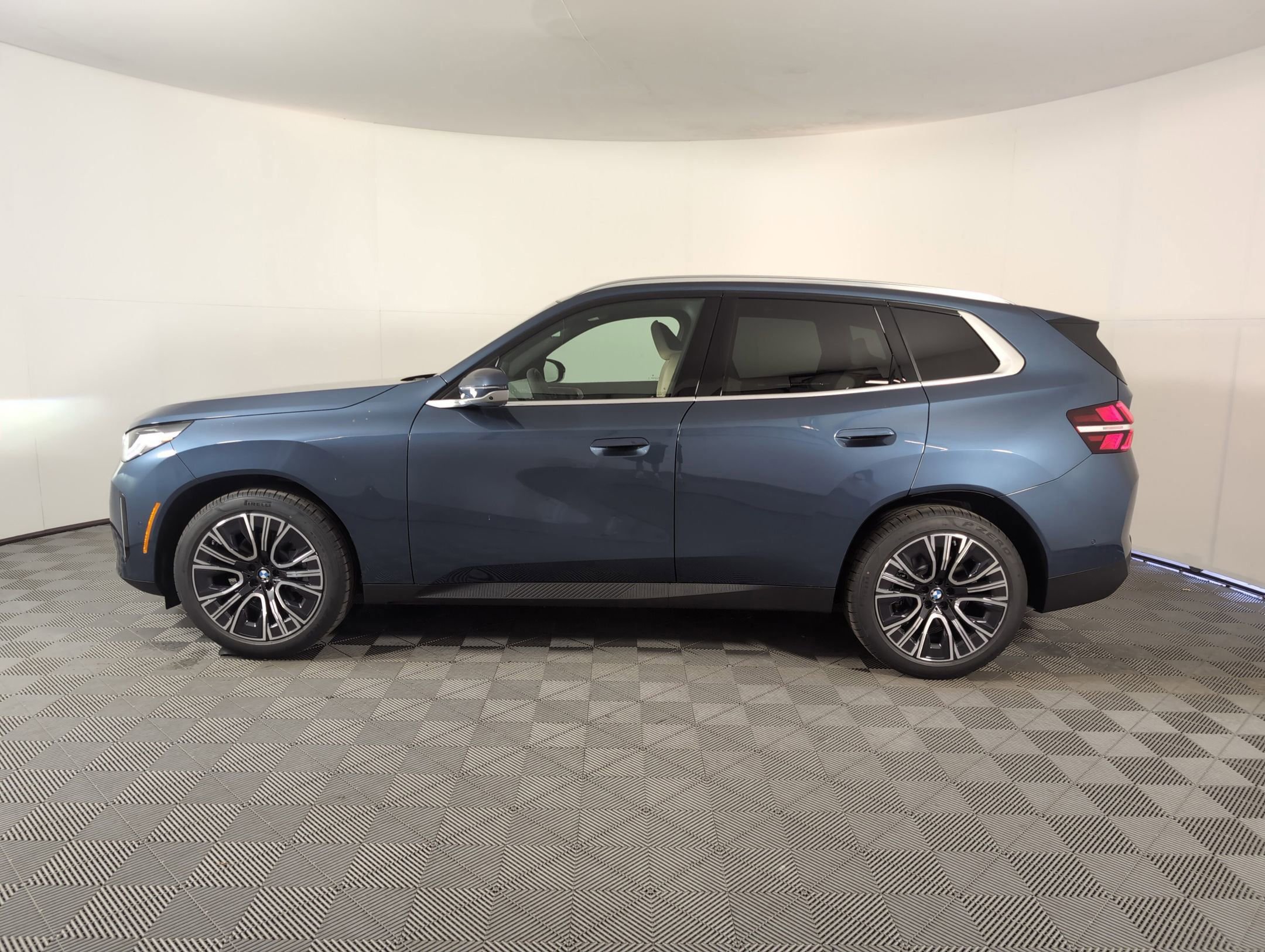 2025 Bmw X3 30x Drive photo 2